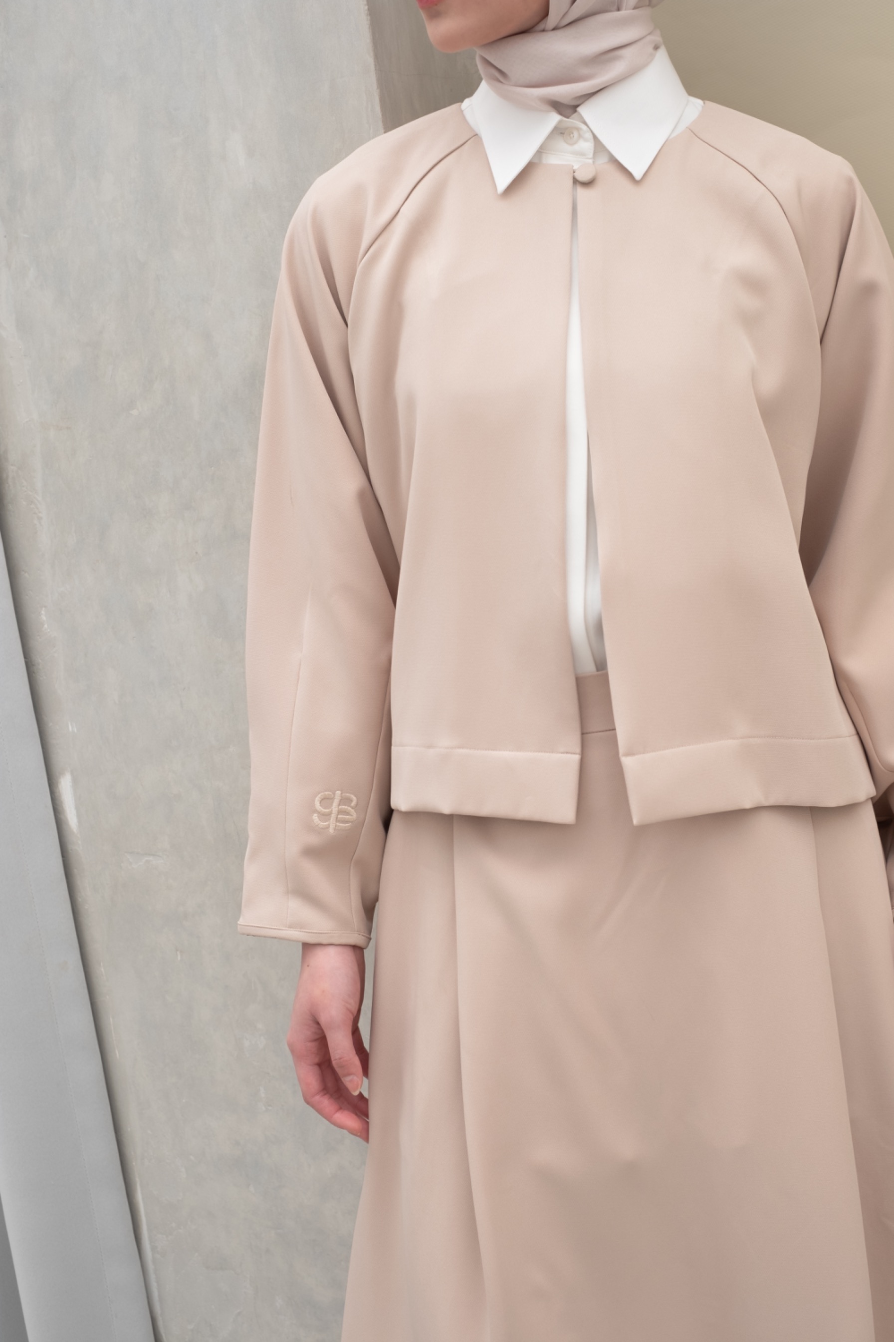 EIRA Outer - Ivory