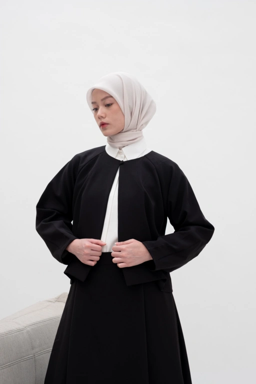 Image of EIRA Outer - Black