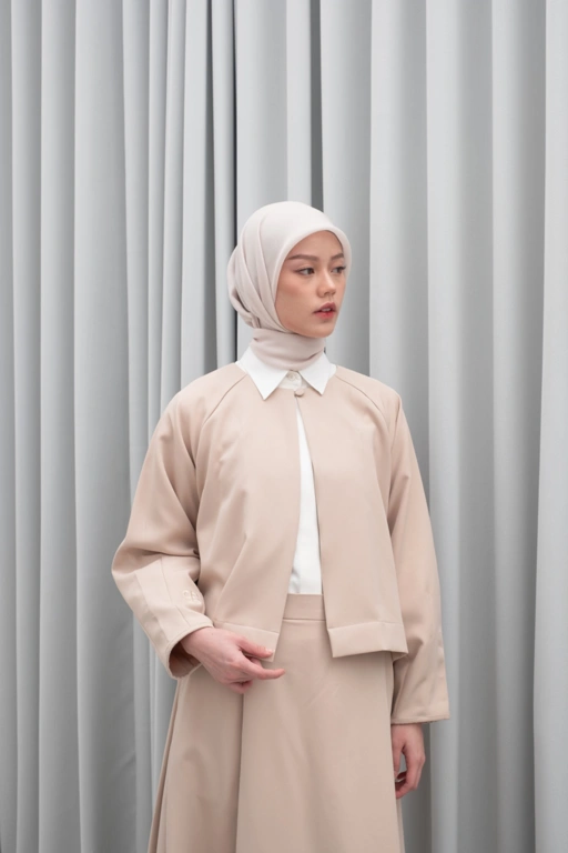 Image of EIRA Outer - Ivory