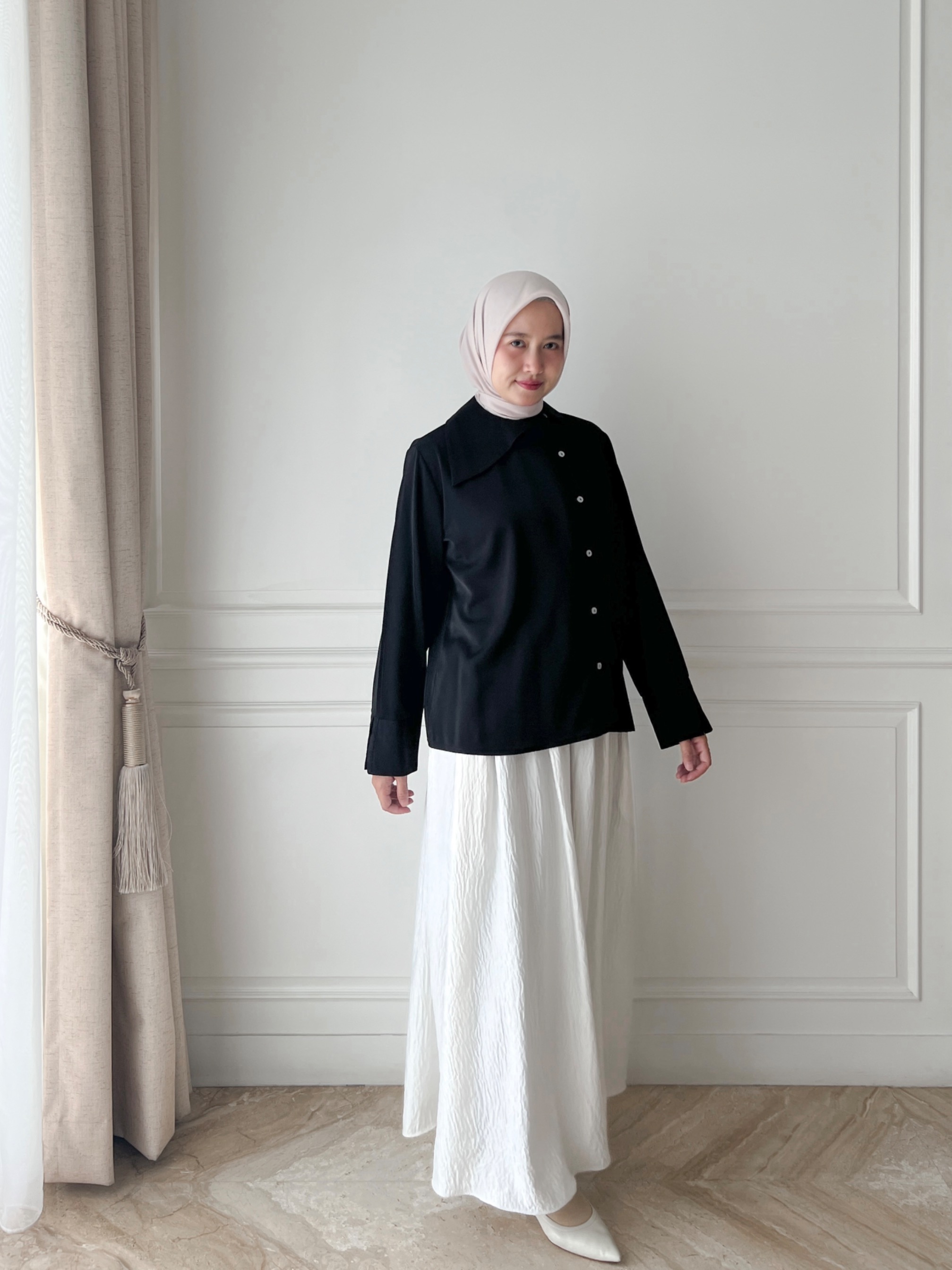 ABILA BLOUSE - Black
