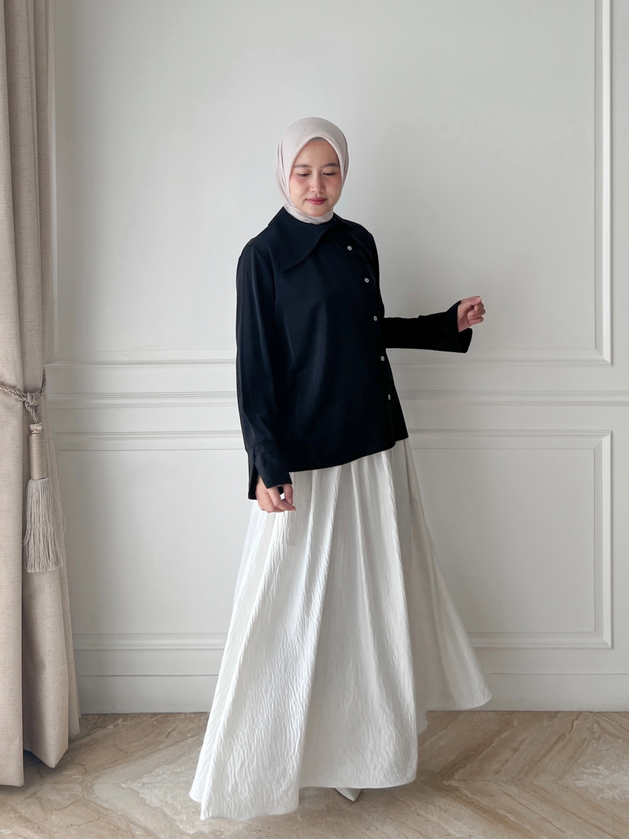 ABILA BLOUSE - Black