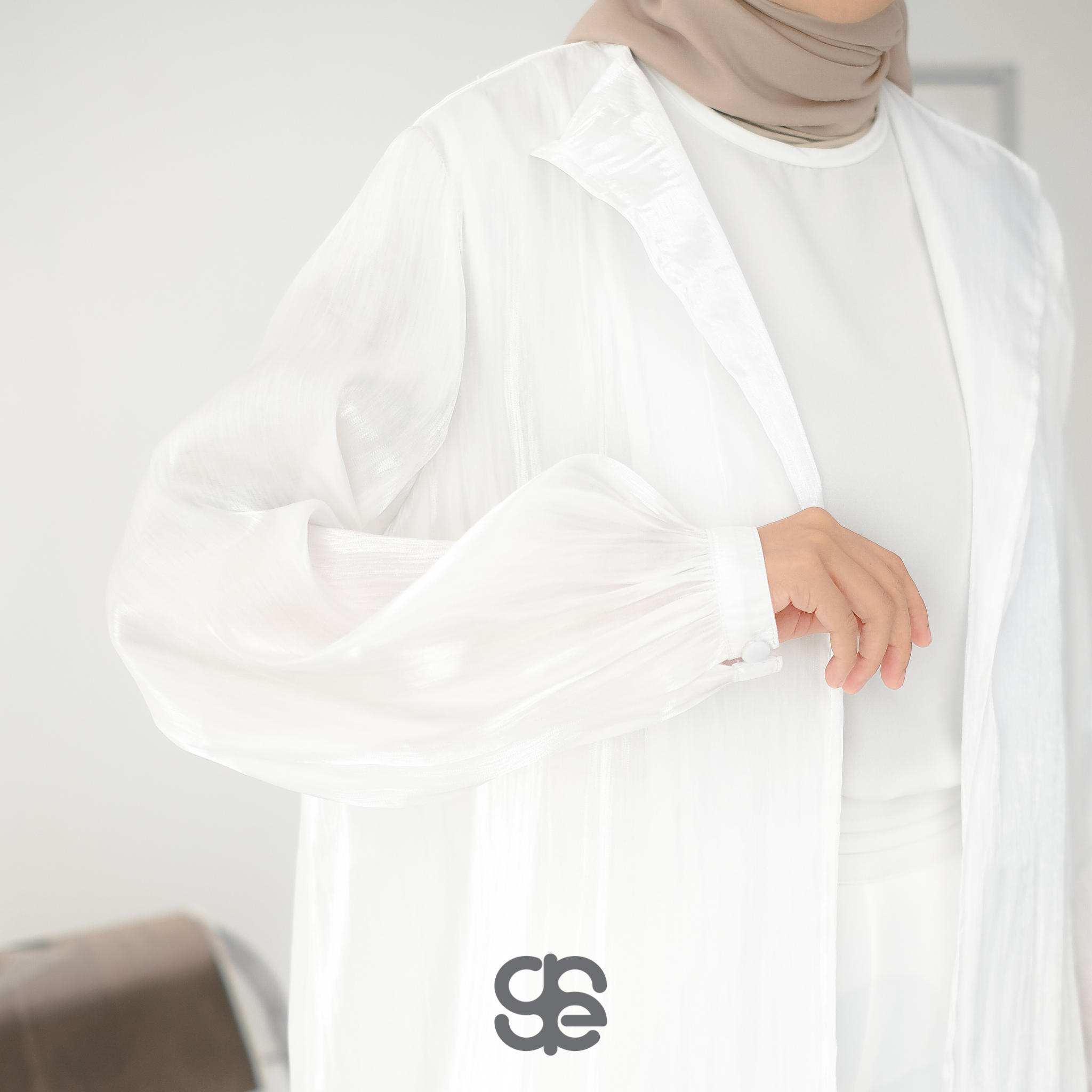 Sheer Outer - Broken White