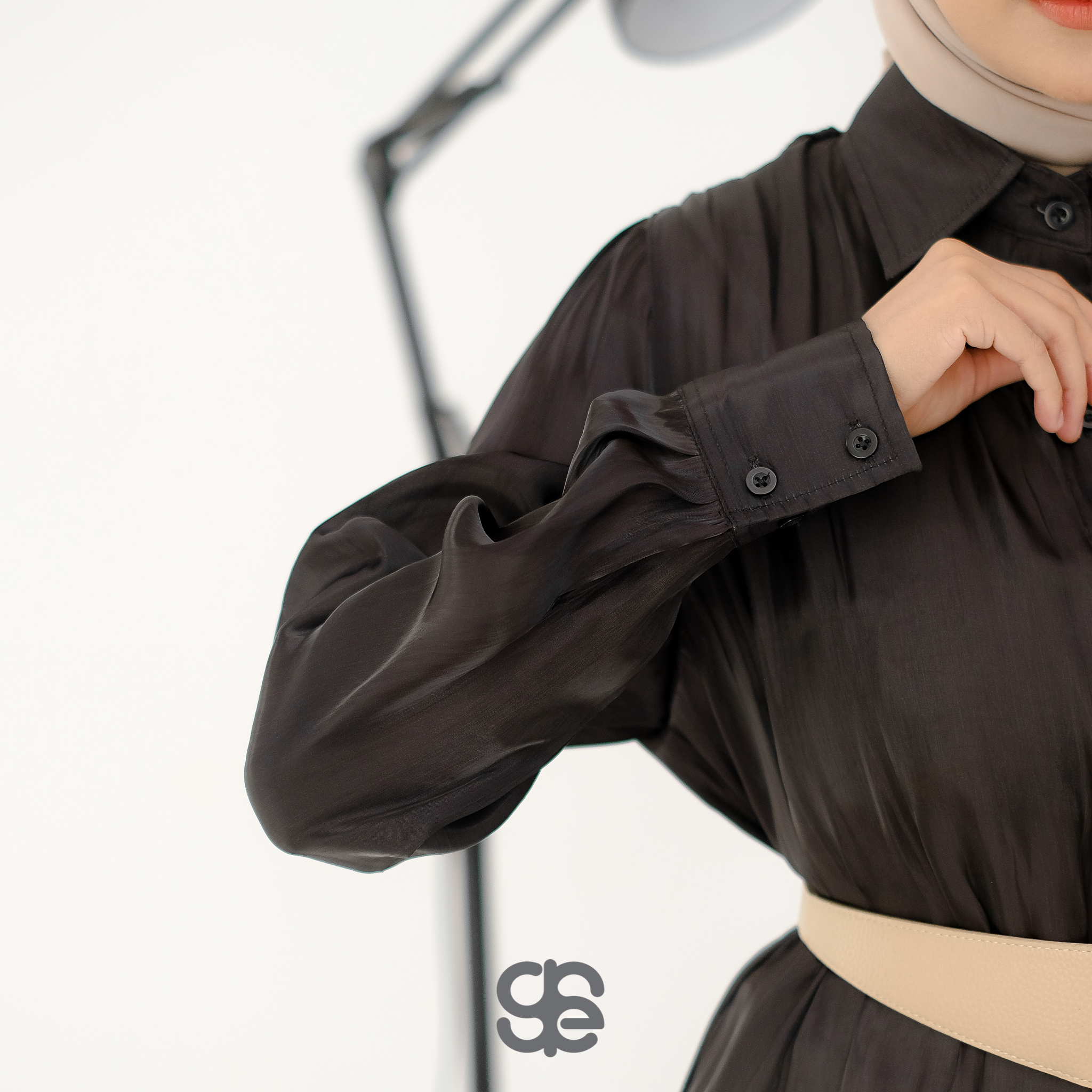 Glea Shirt - Black