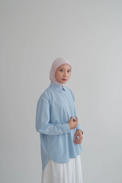 Image of SARA Basic Shirt - Sky Blue 