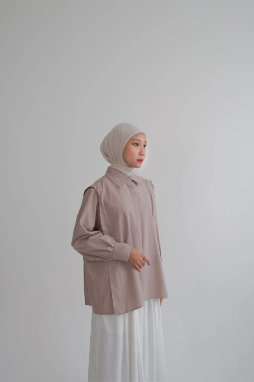 Image of LOLA Shirt Vol 2 - Taupe