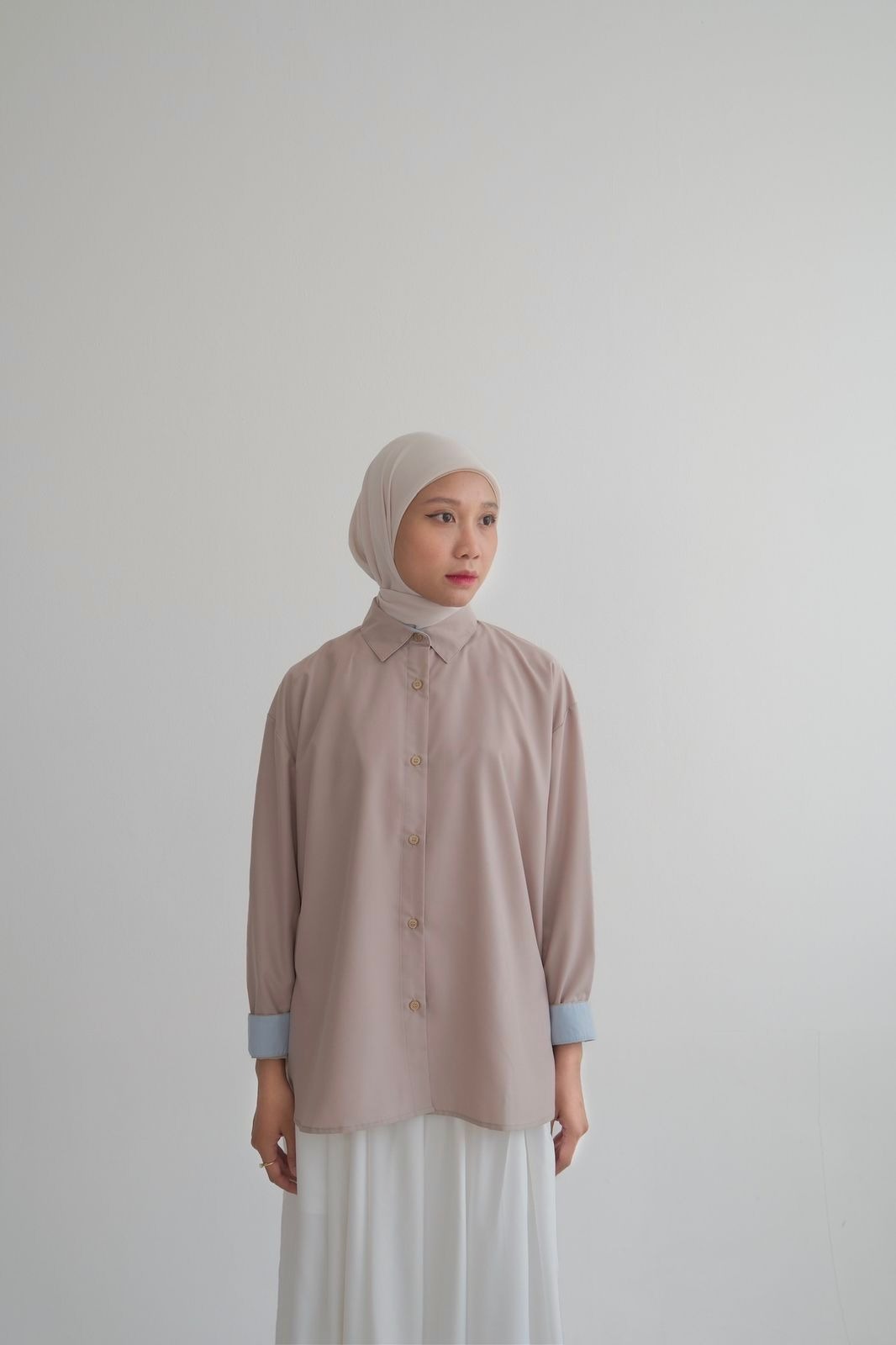 SARA Basic Shirt - Taupe