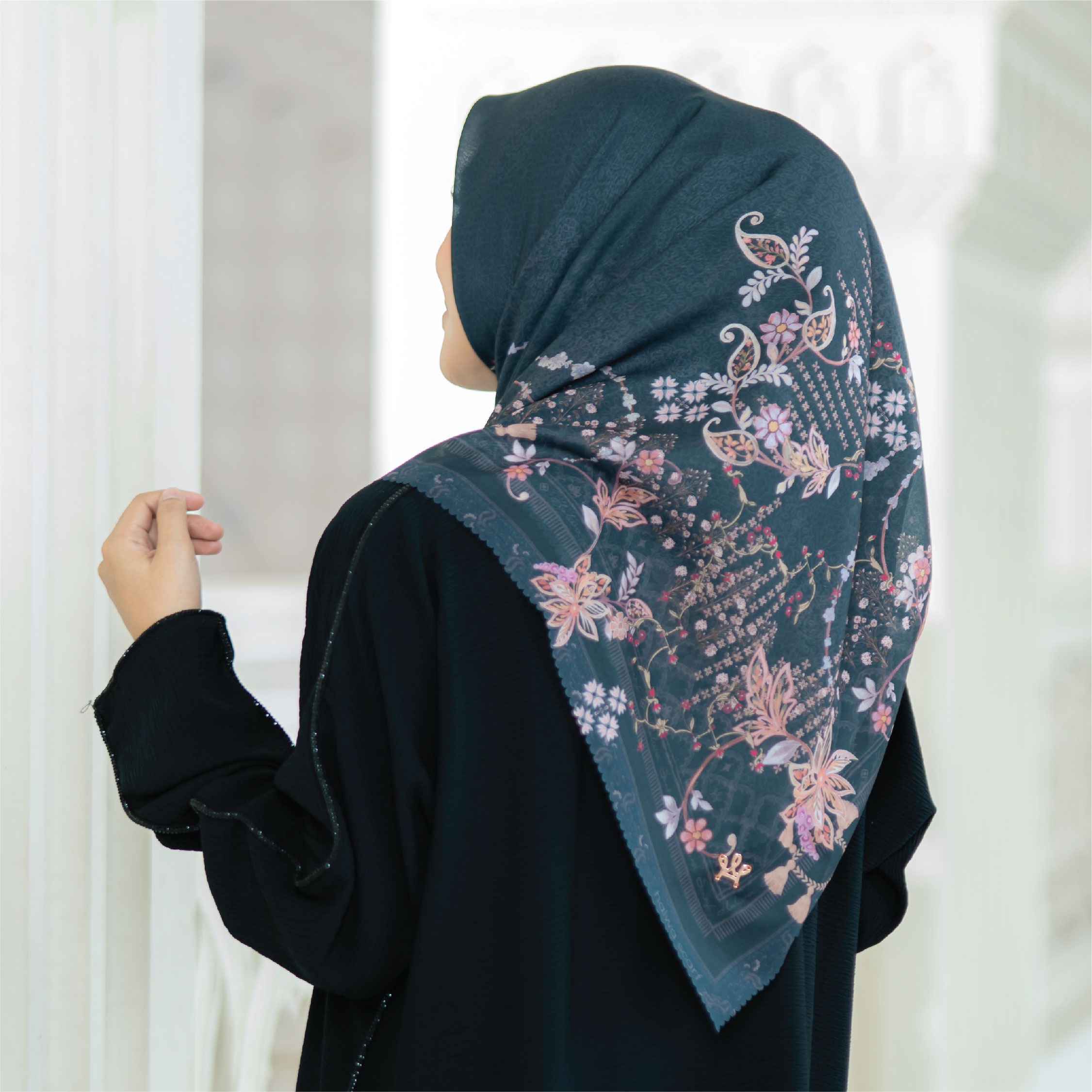 Halwa Scarf Noerca Black