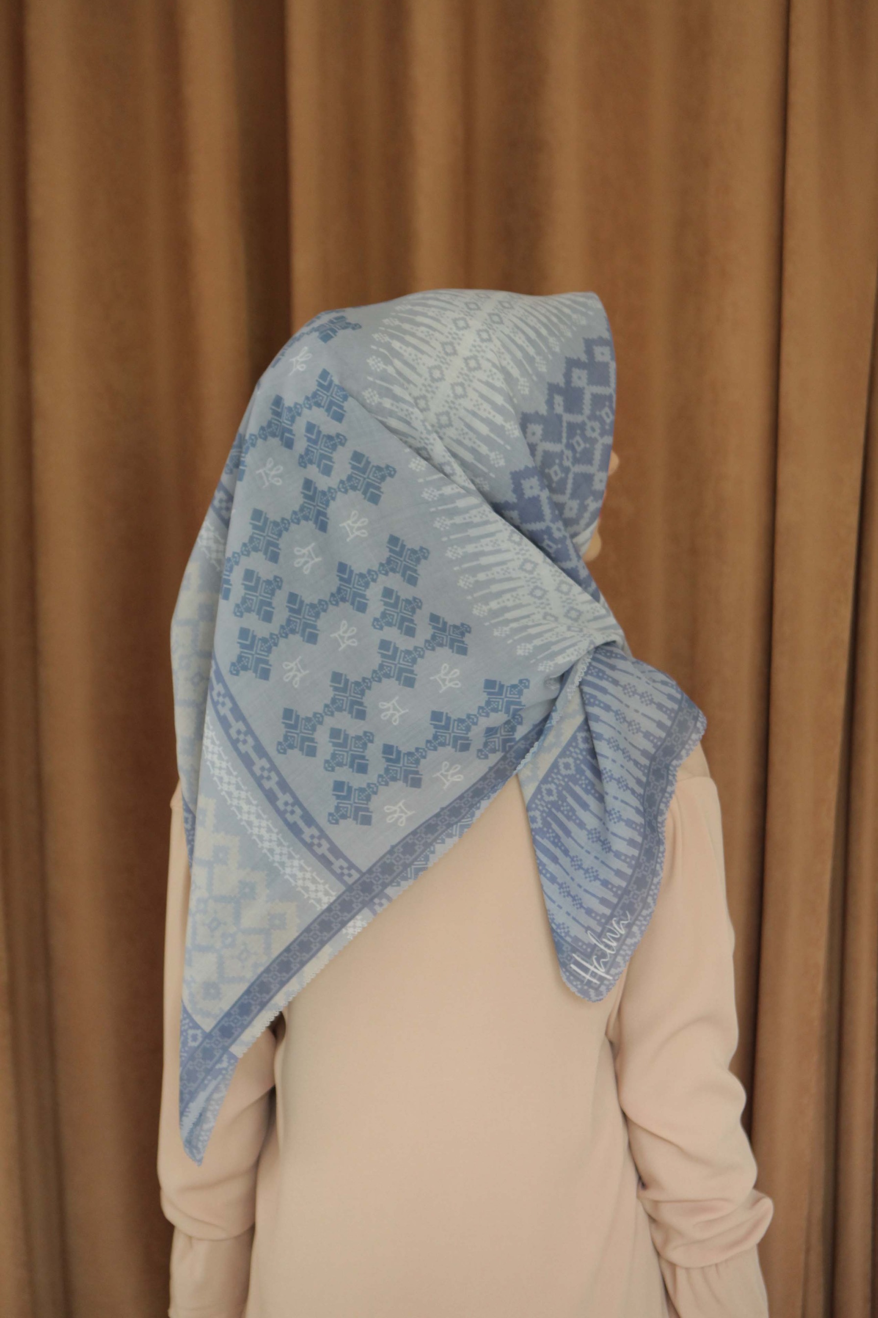 Halwa Scarf Songket Denim