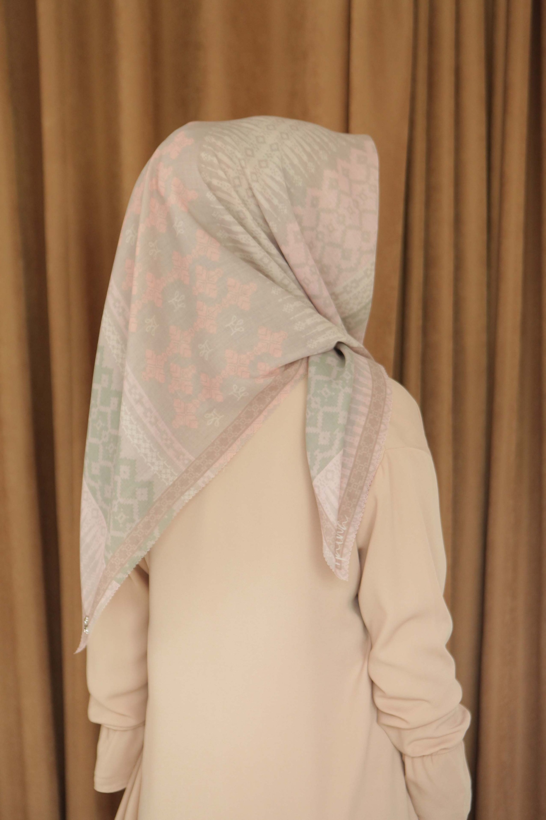 Halwa Scarf Songket Pale Blush
