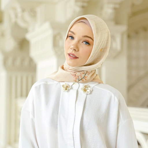 Image of Flower Field Honey Milk Scarf Halwa