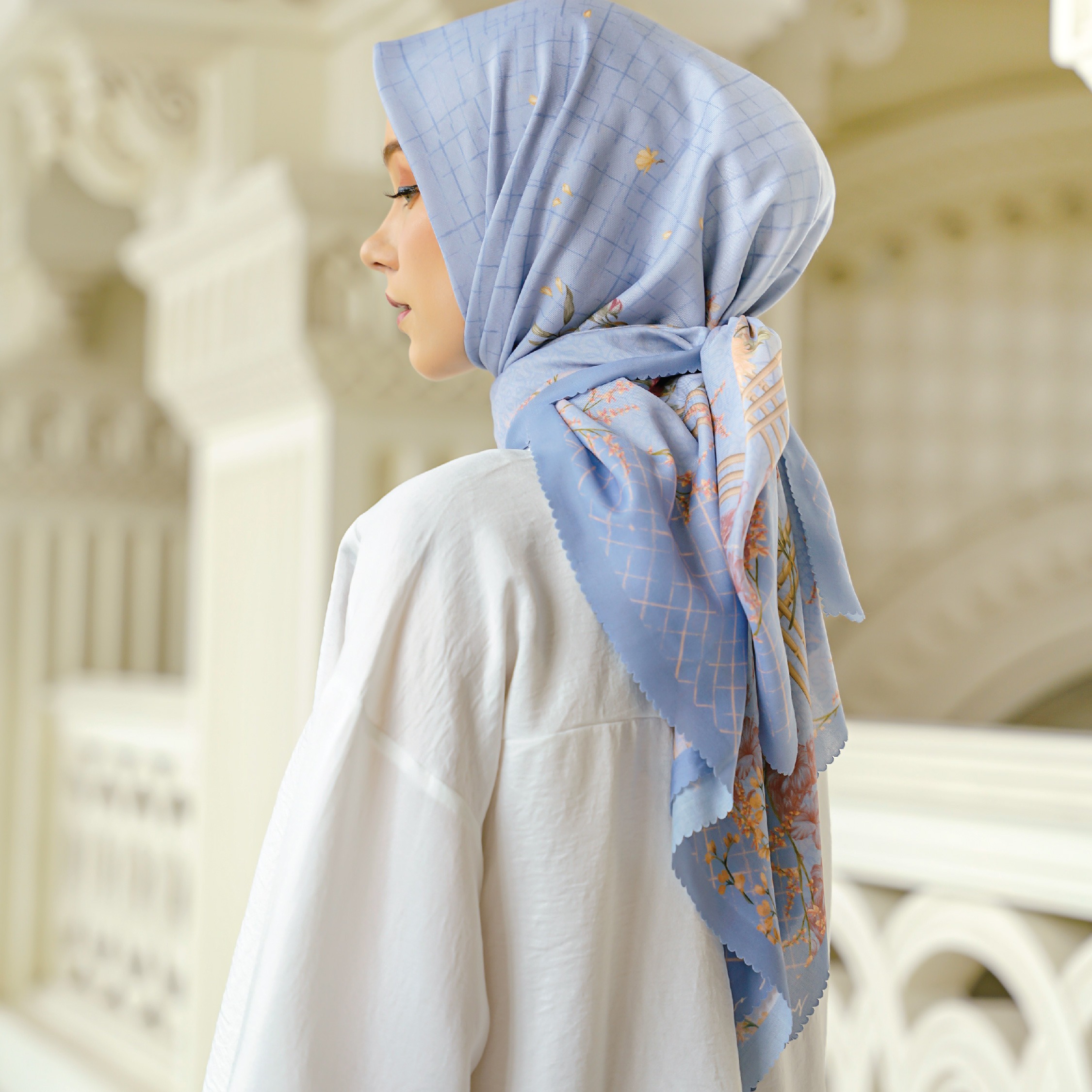 Halwa Scarf Flower Field Blue Bell