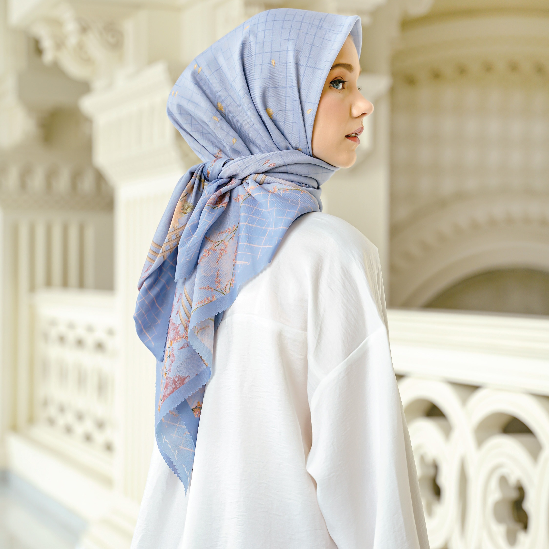 Halwa Scarf Flower Field Blue Bell