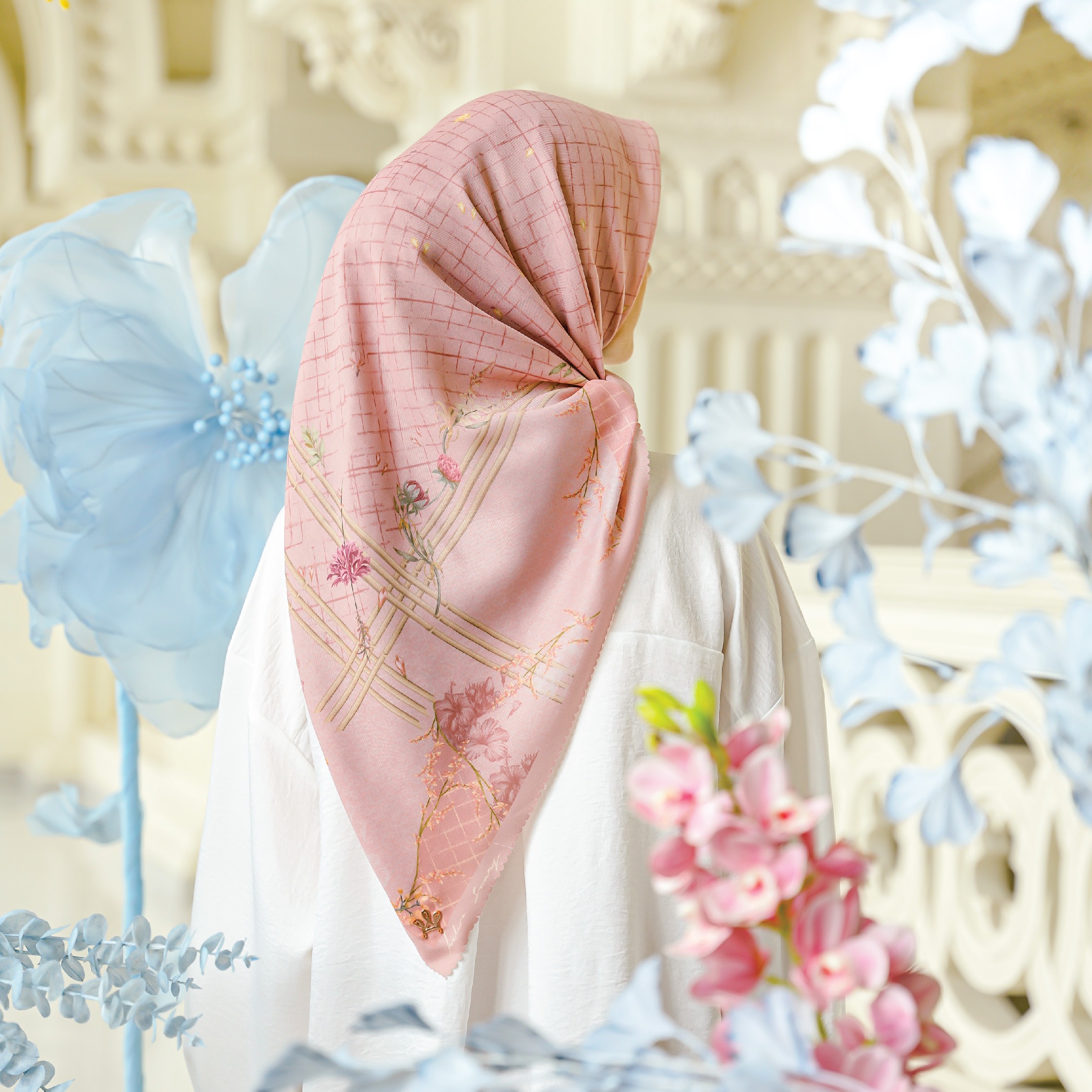 Halwa Scarf Flower Field Peach Beige