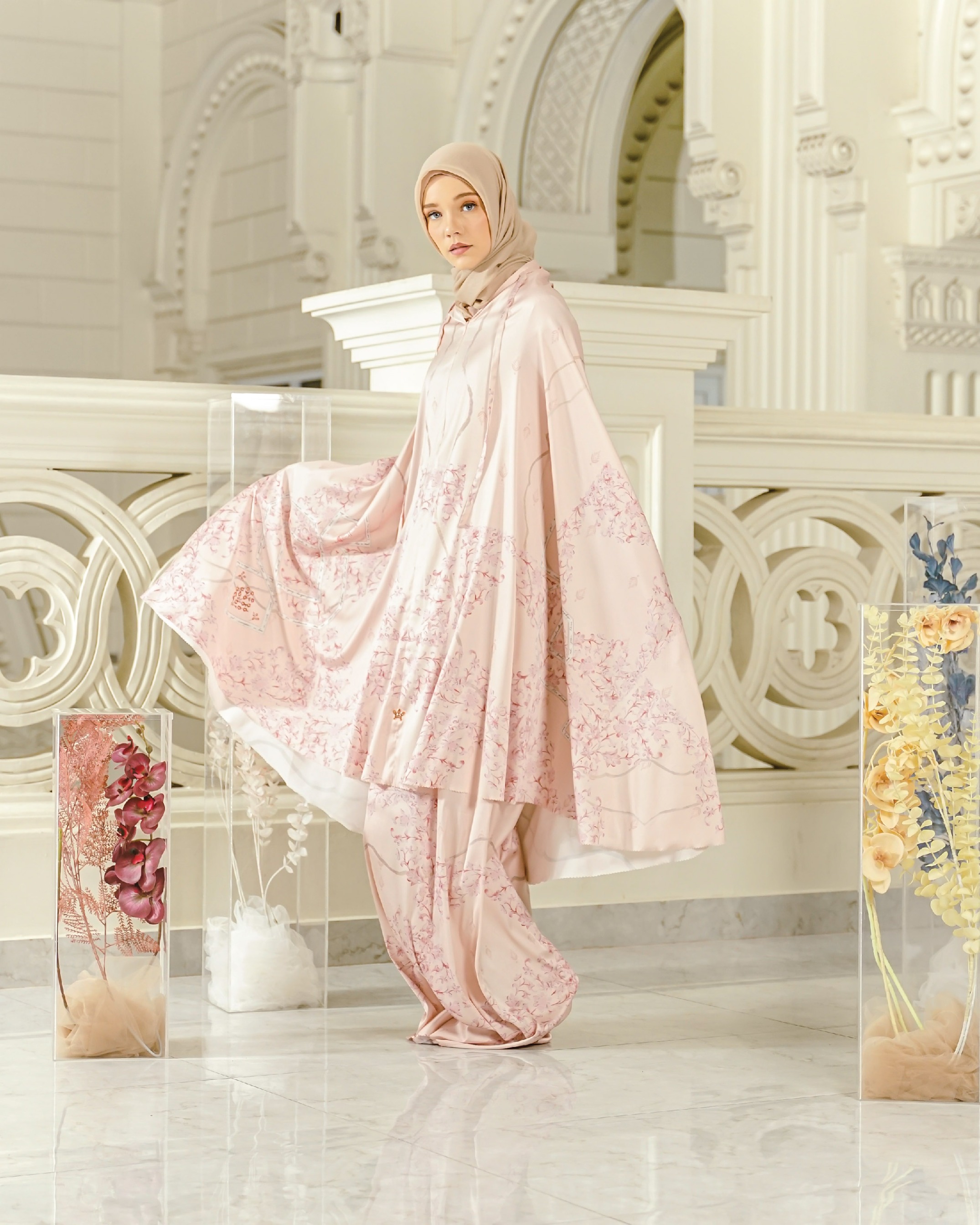 Rumi Poems Meesha Prayer Set - Peach Halwa