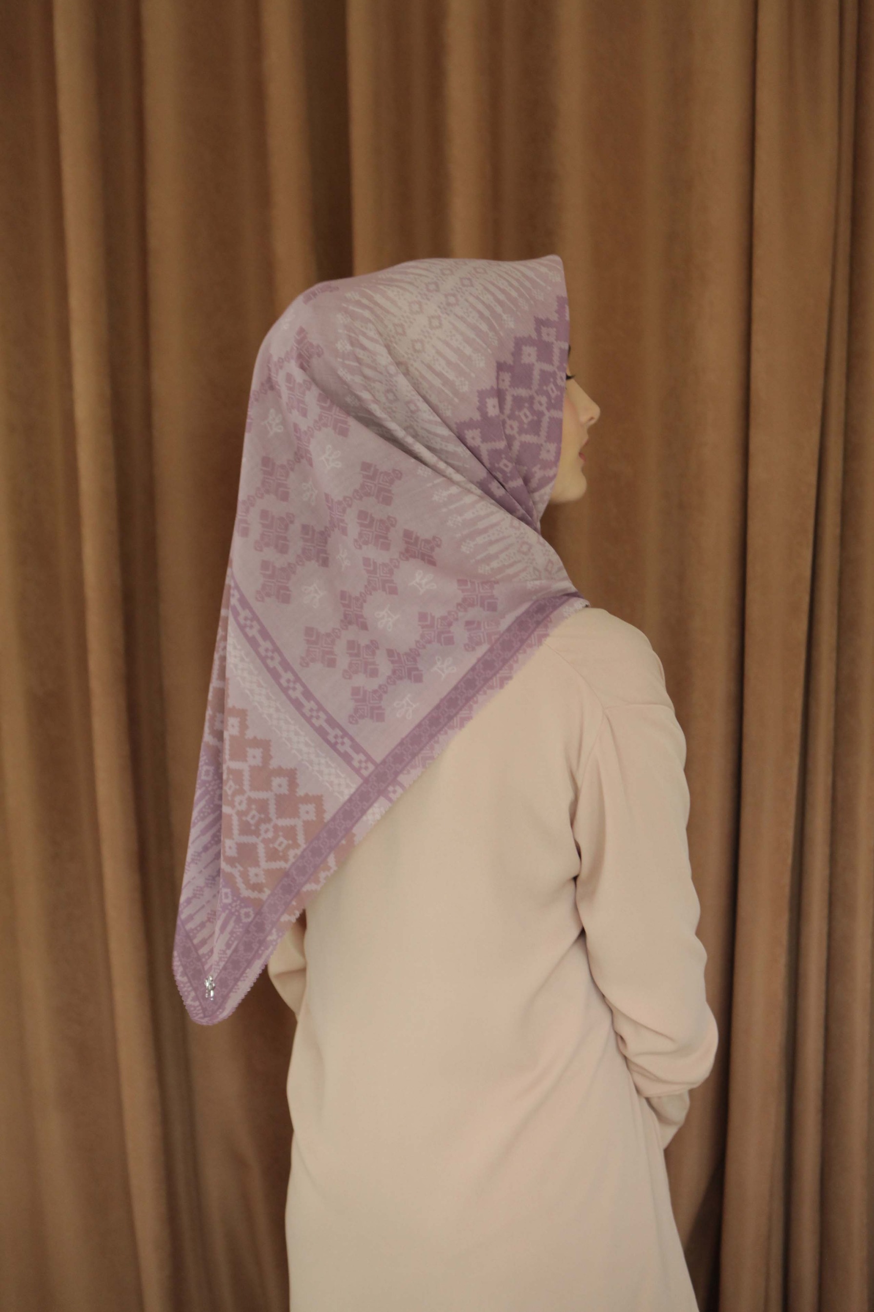 Halwa Scarf Songket Violet