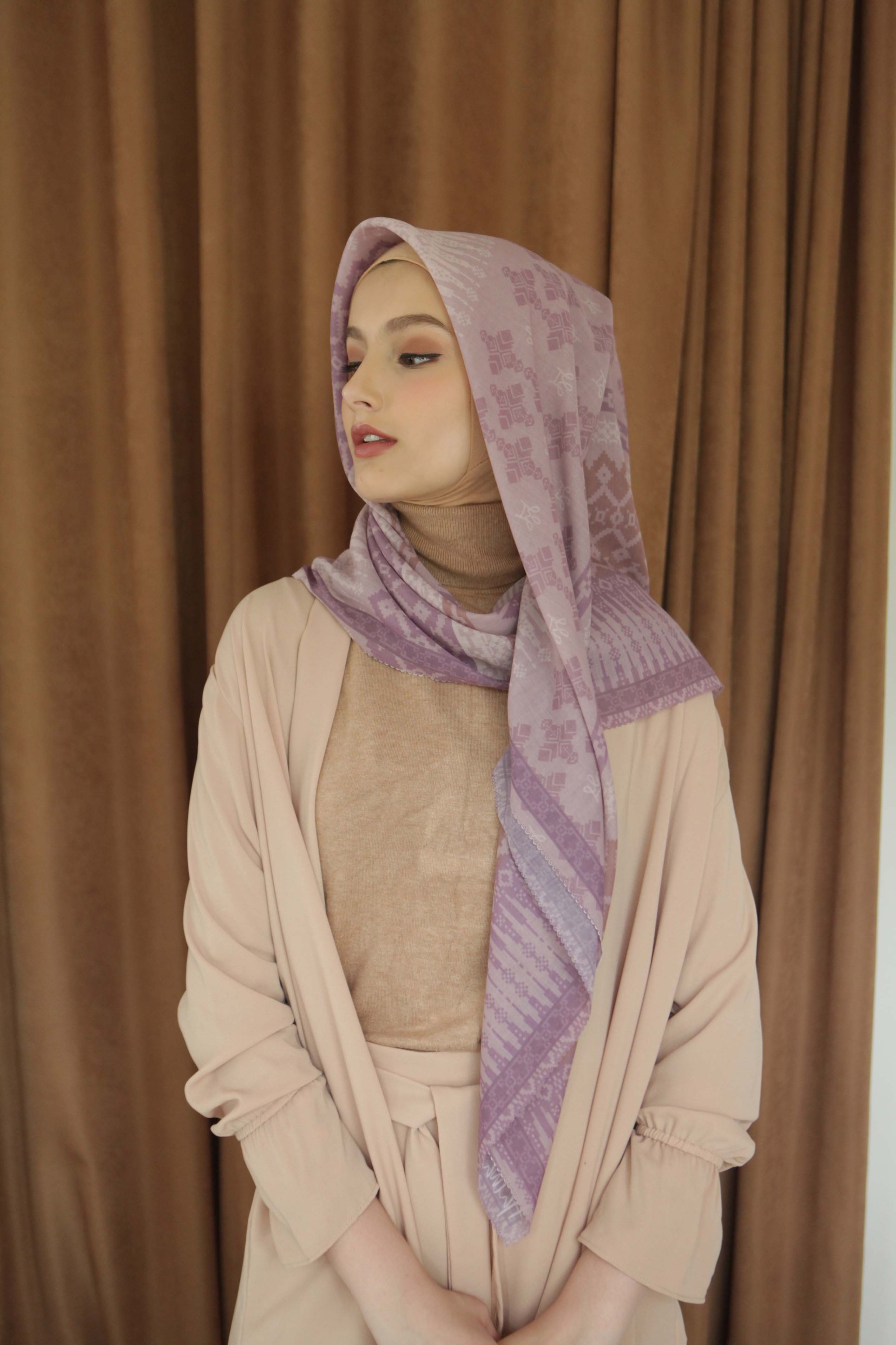 Halwa Scarf Songket Violet