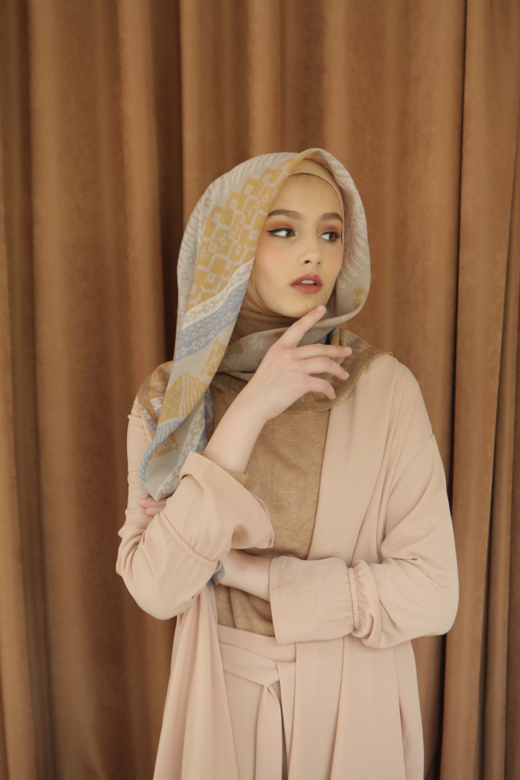 Halwa Scarf Songket Wheat