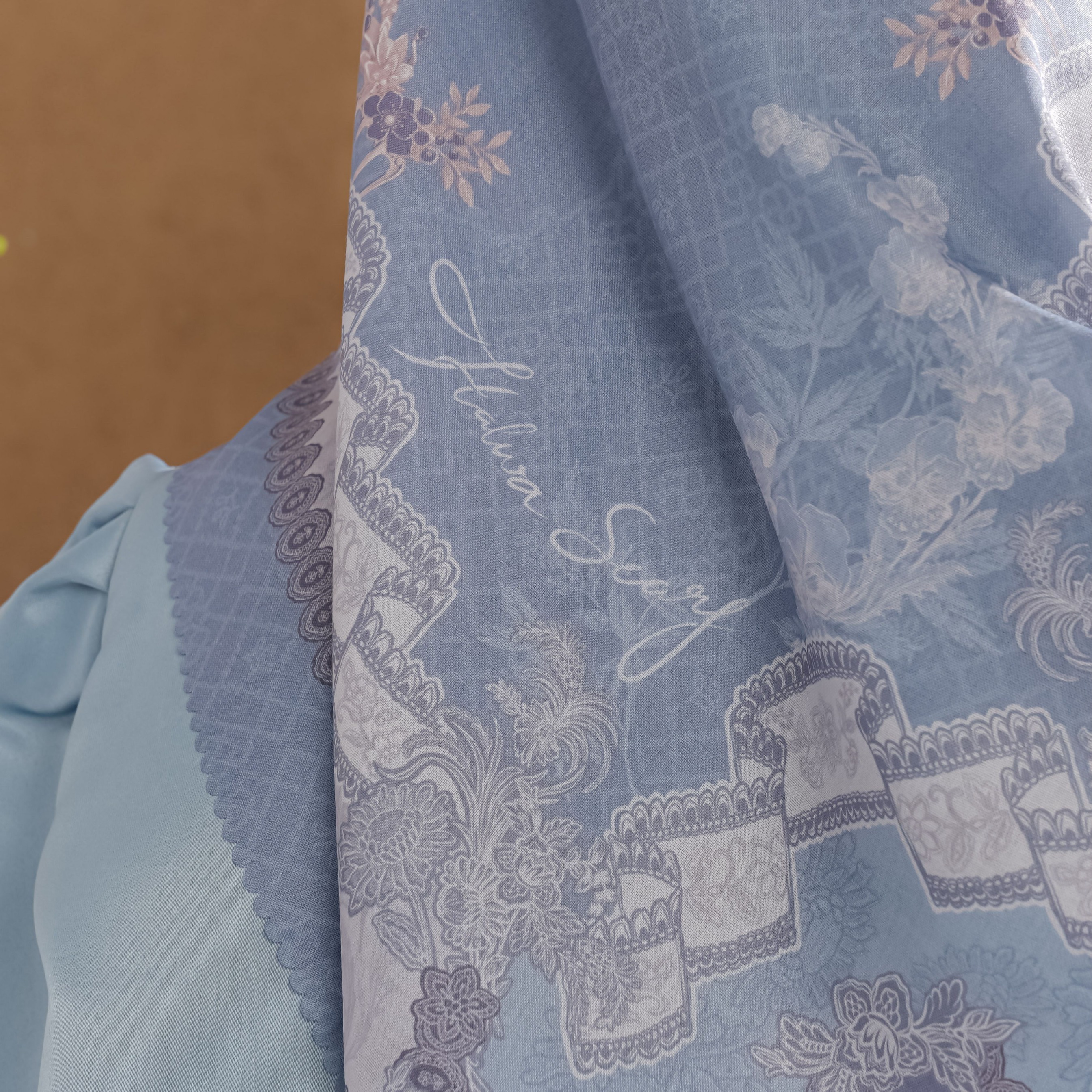 Halwa Scarf Anindya Blue Mist