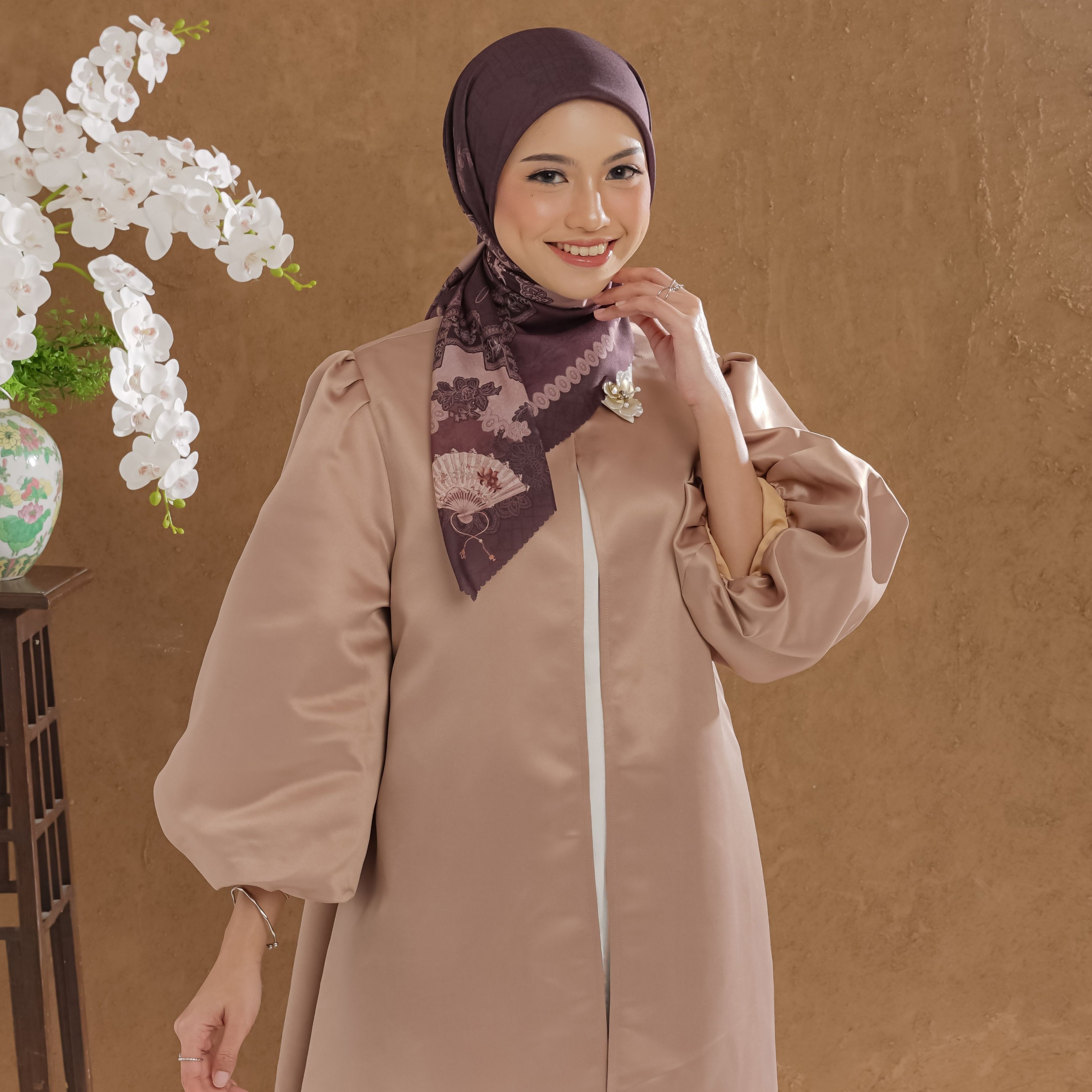 Halwa Scarf Anindya Burgundy