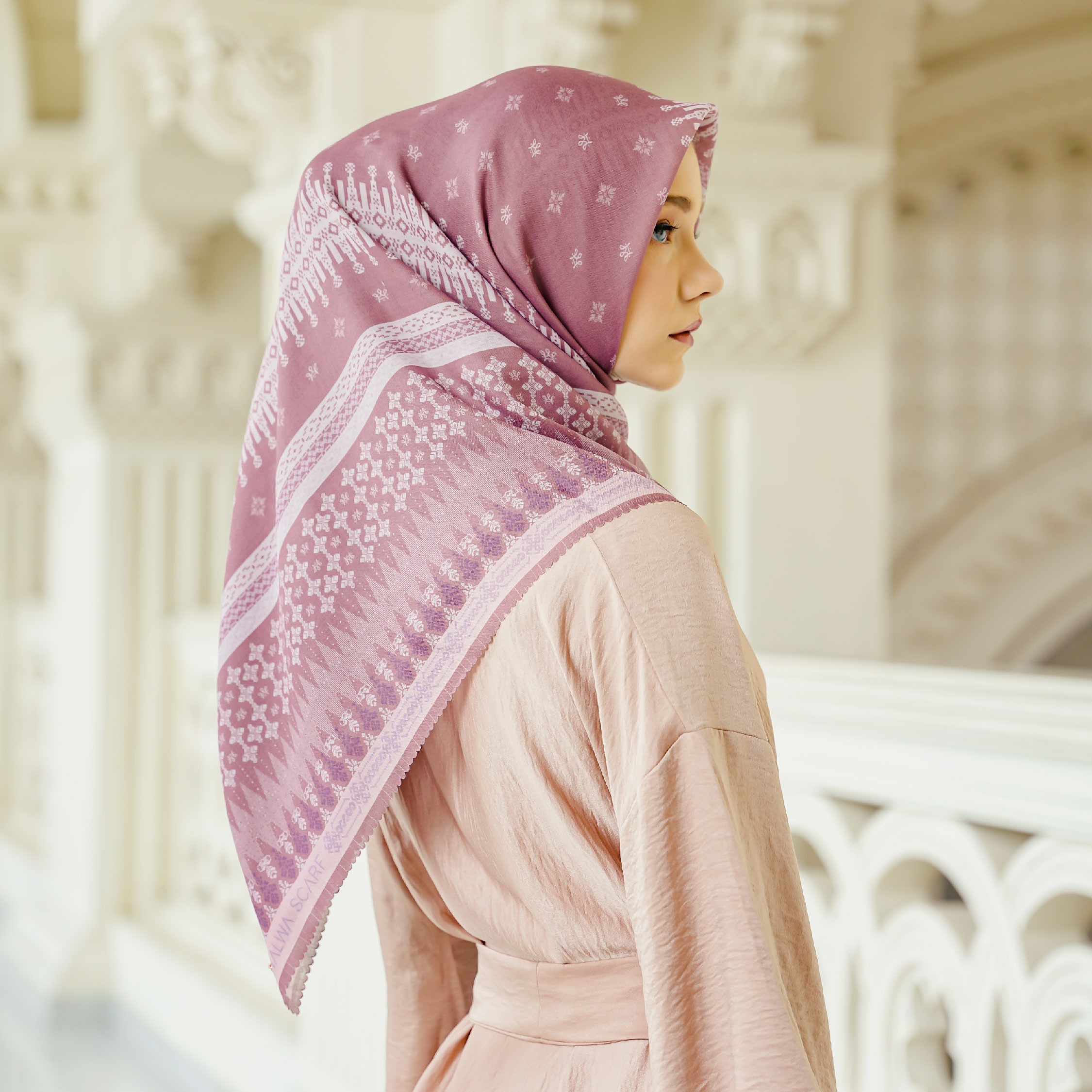 Halwa Scarf Songket Ash Rose Reborn