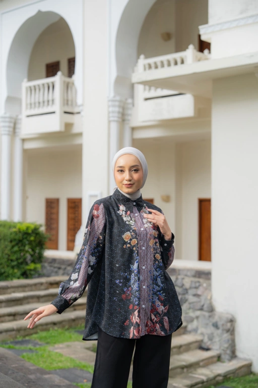 Image of Eleanora Top