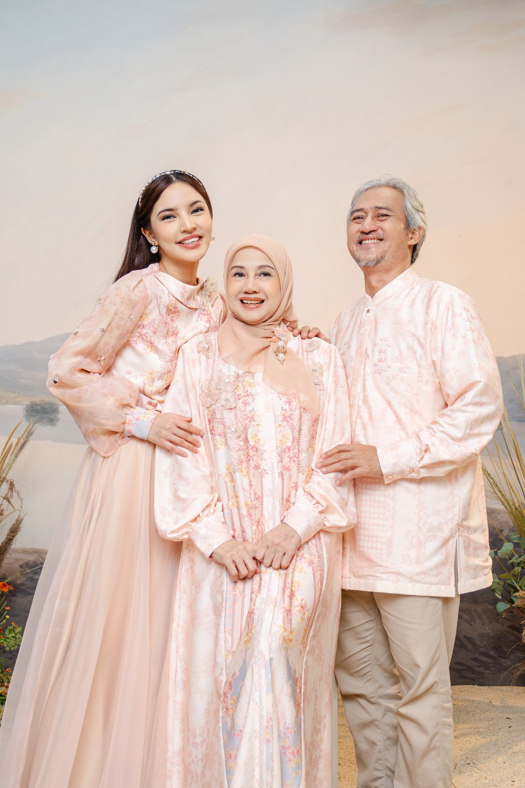PO Puspita Blouse in Peony Peach