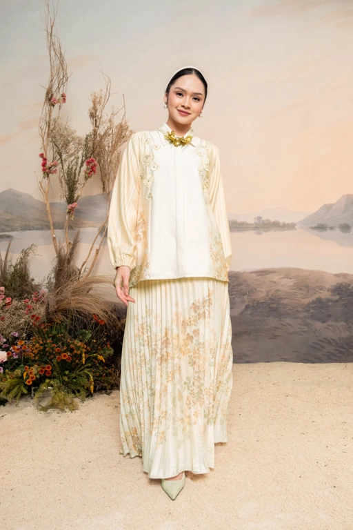 Image of PO Angsana One Set in Butter Yellow