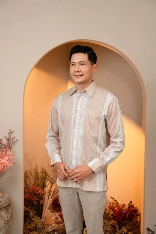 Image of Kayana Shirt Men in Artisan Tea