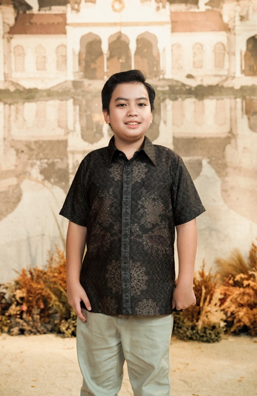 Meutia Shirt Boys in Charcoal Black