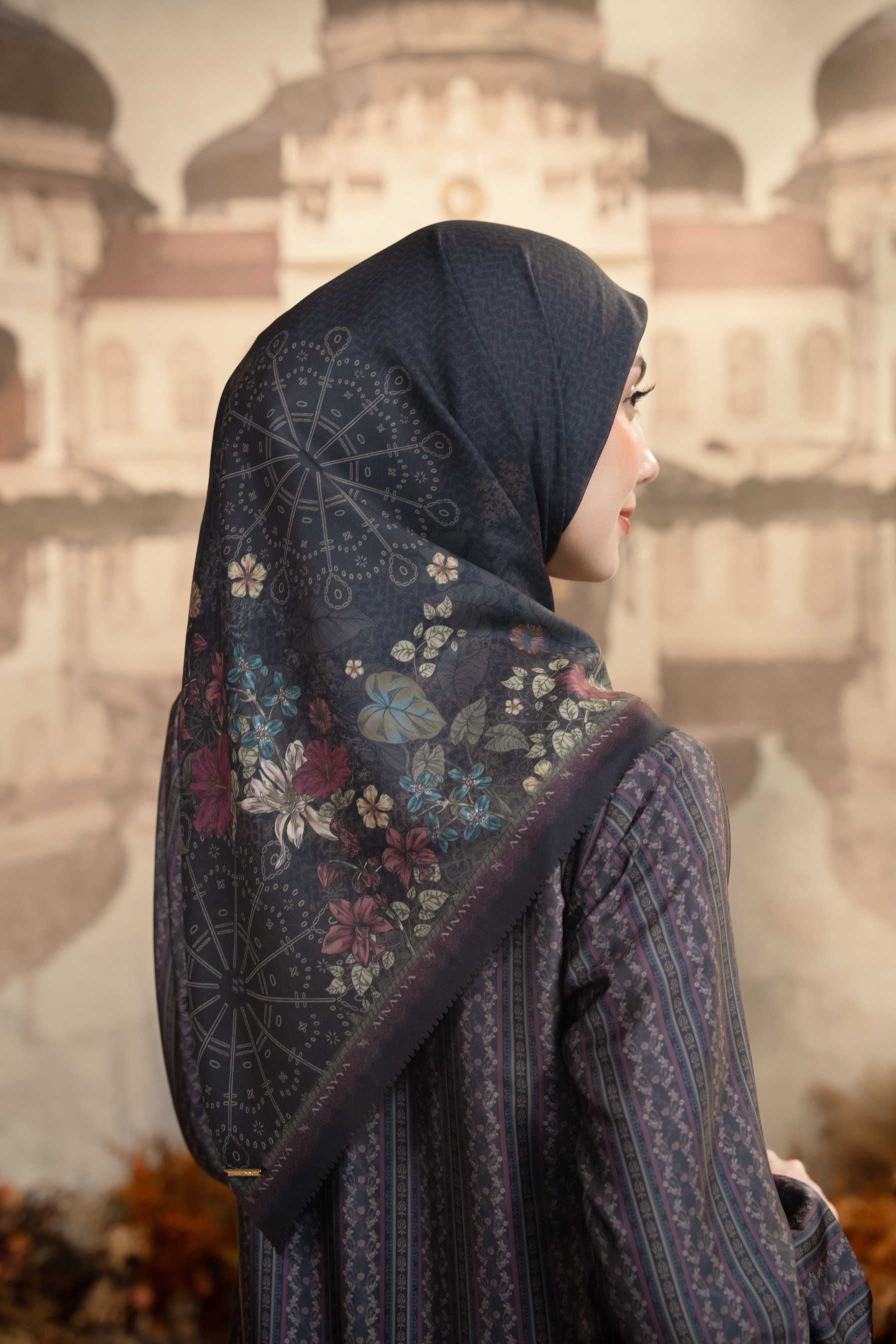 Meutia Scarf in Charcoal Black