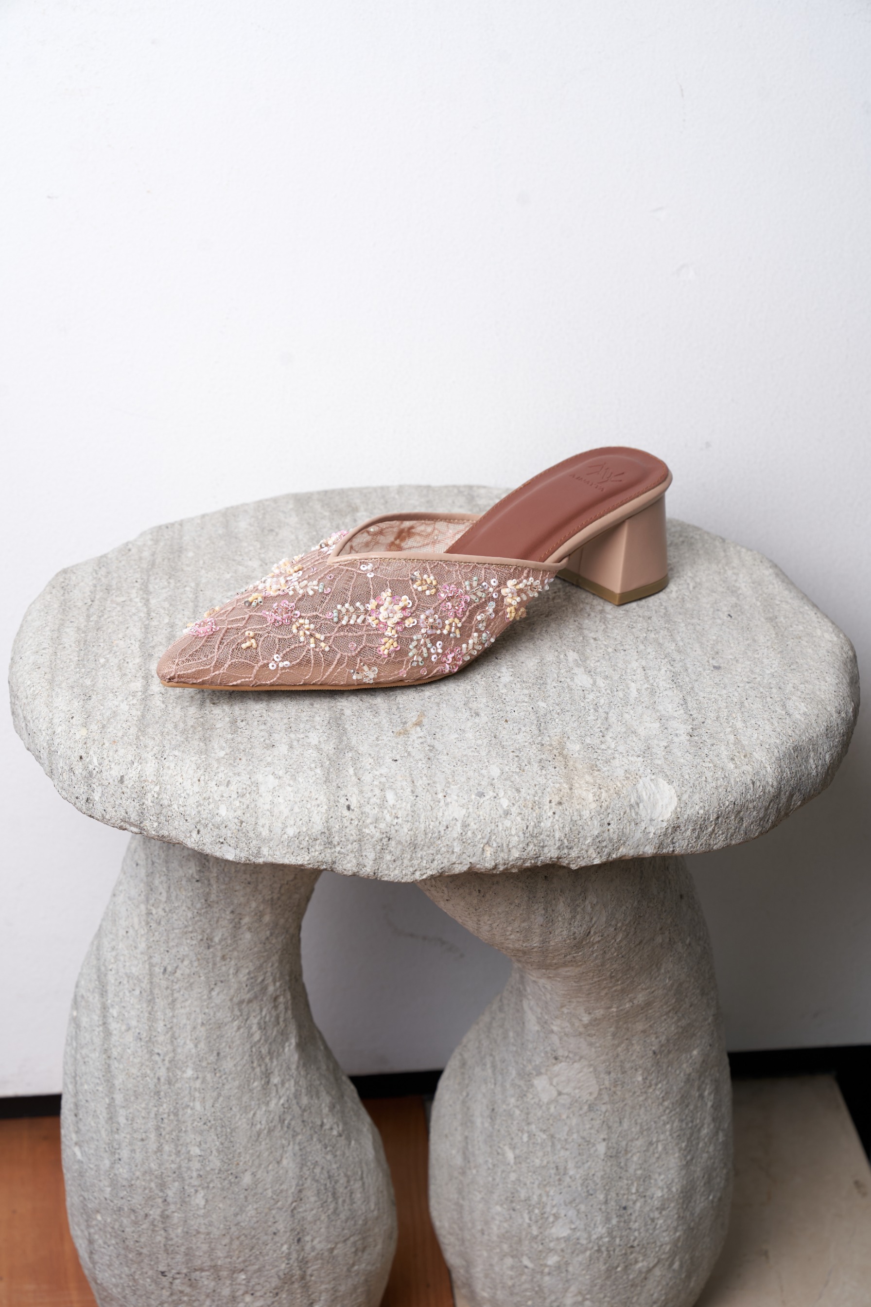 Viona Shoes in Rose