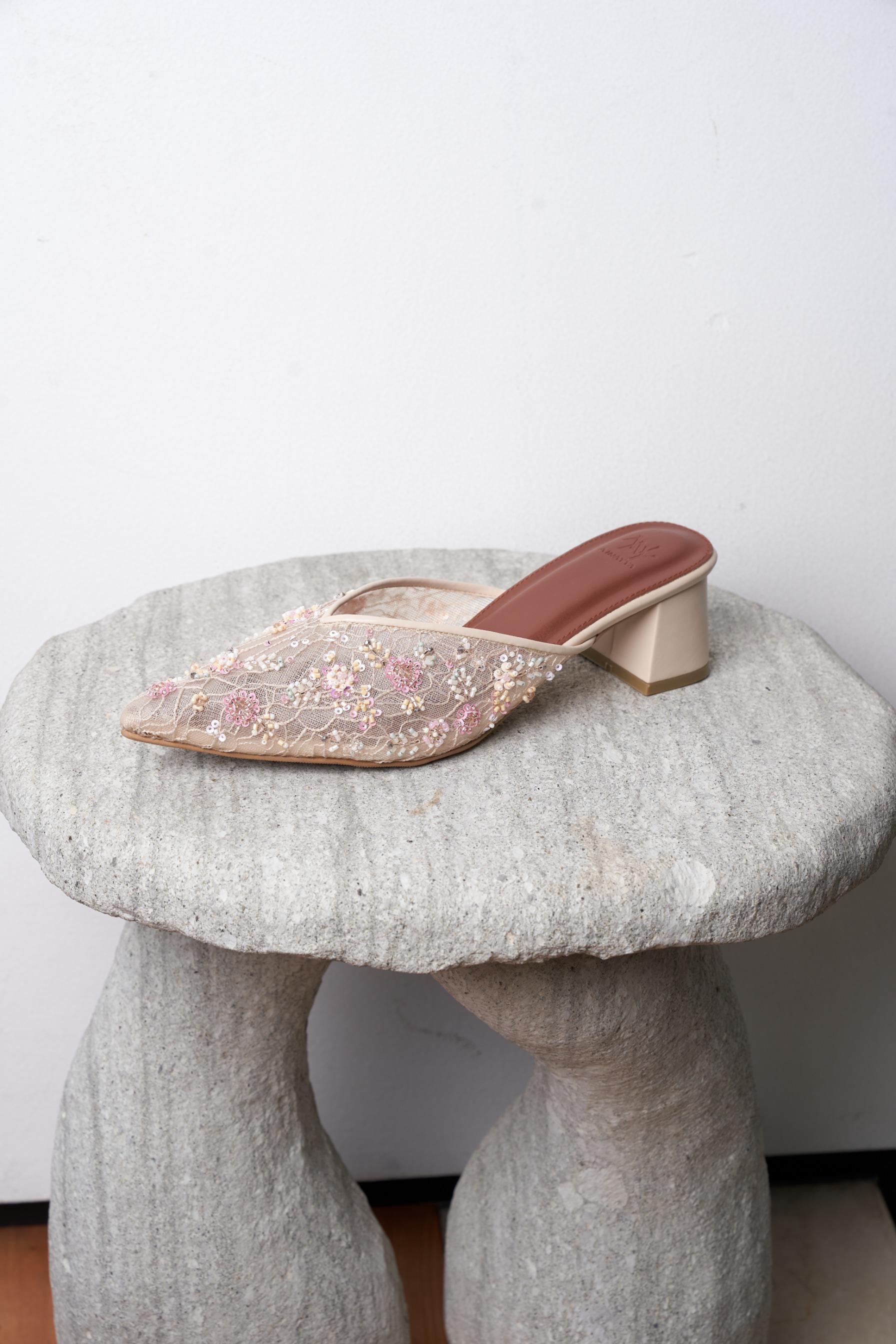 Viona Shoes in Cream