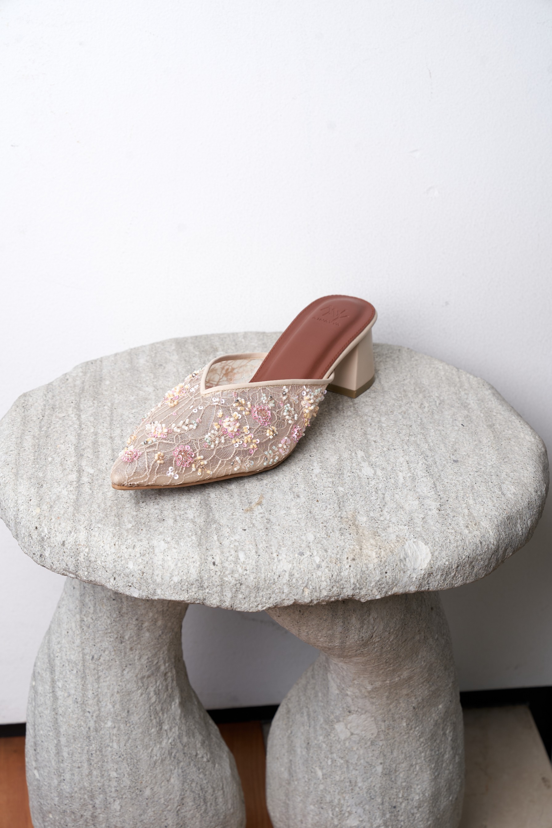 Viona Shoes in Cream