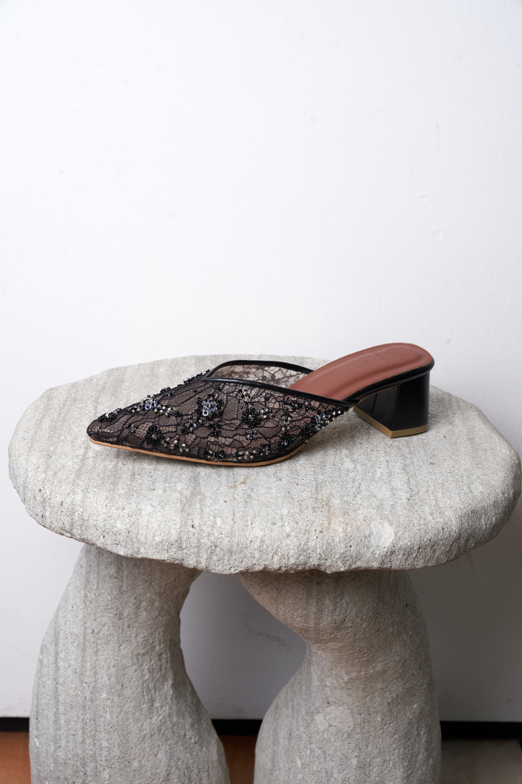 Viona Shoes in Black