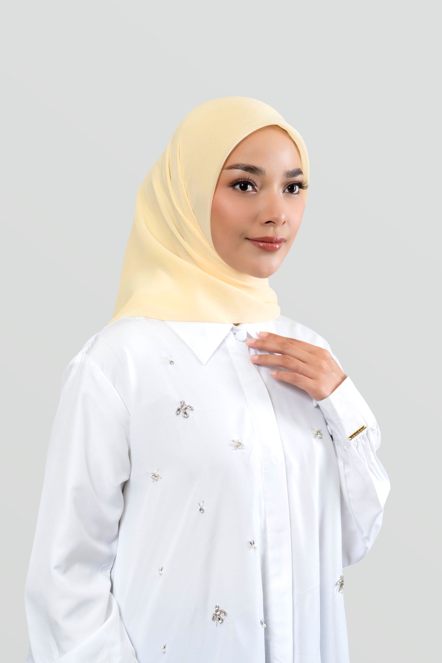 Velvée Premium Soft Paris in Pastel Yellow