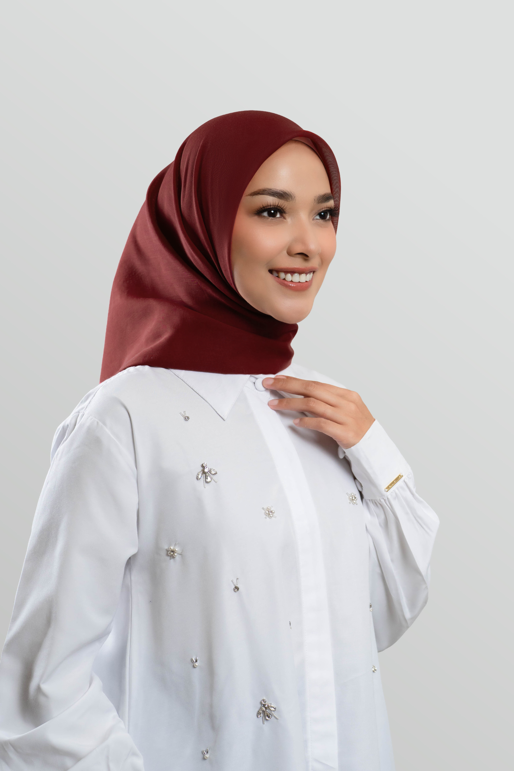 Velvée Premium Soft Paris in Deep Maroon