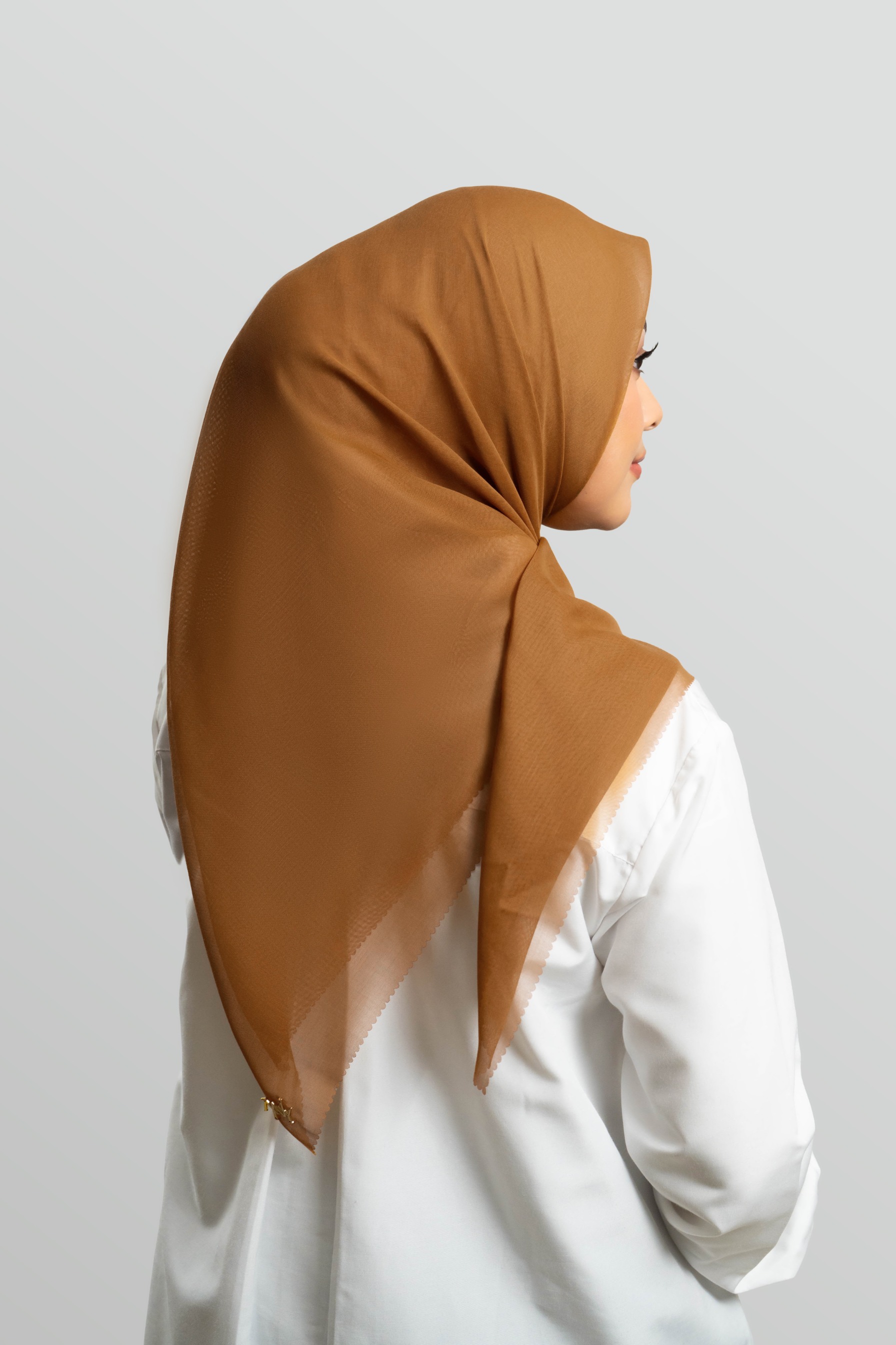 Velvée Premium Soft Paris in Walnut