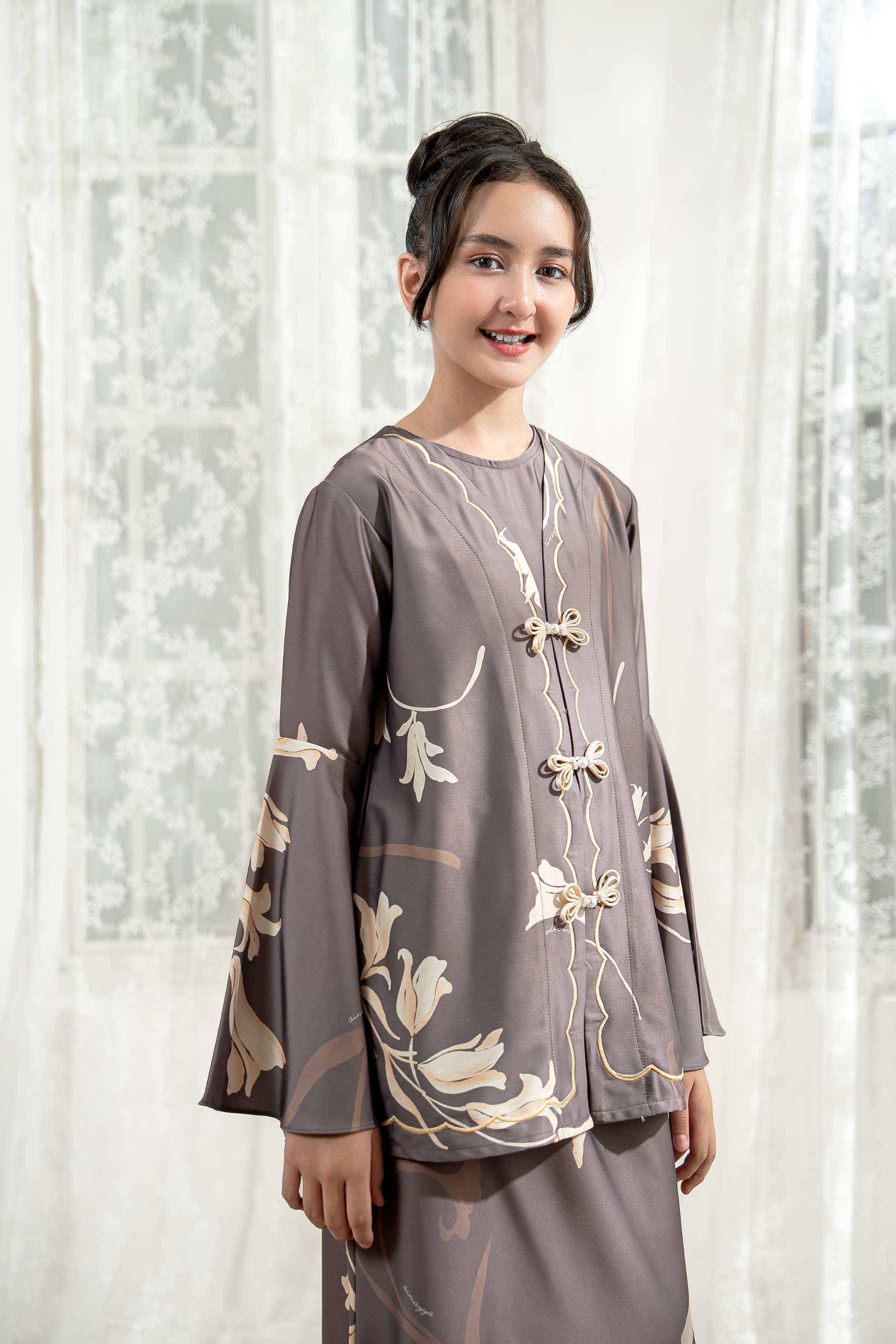 PO Lana Kurung Anak in Misty Taupe