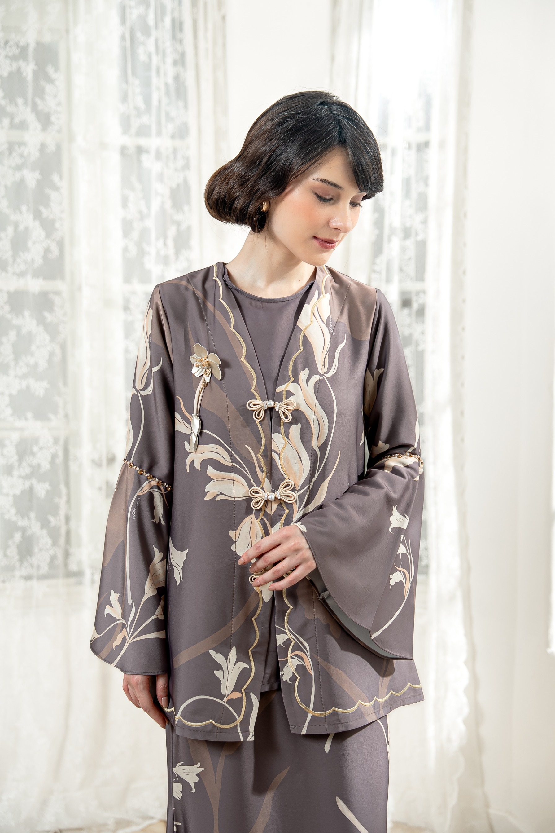 PO Lana Kurung in Misty Taupe