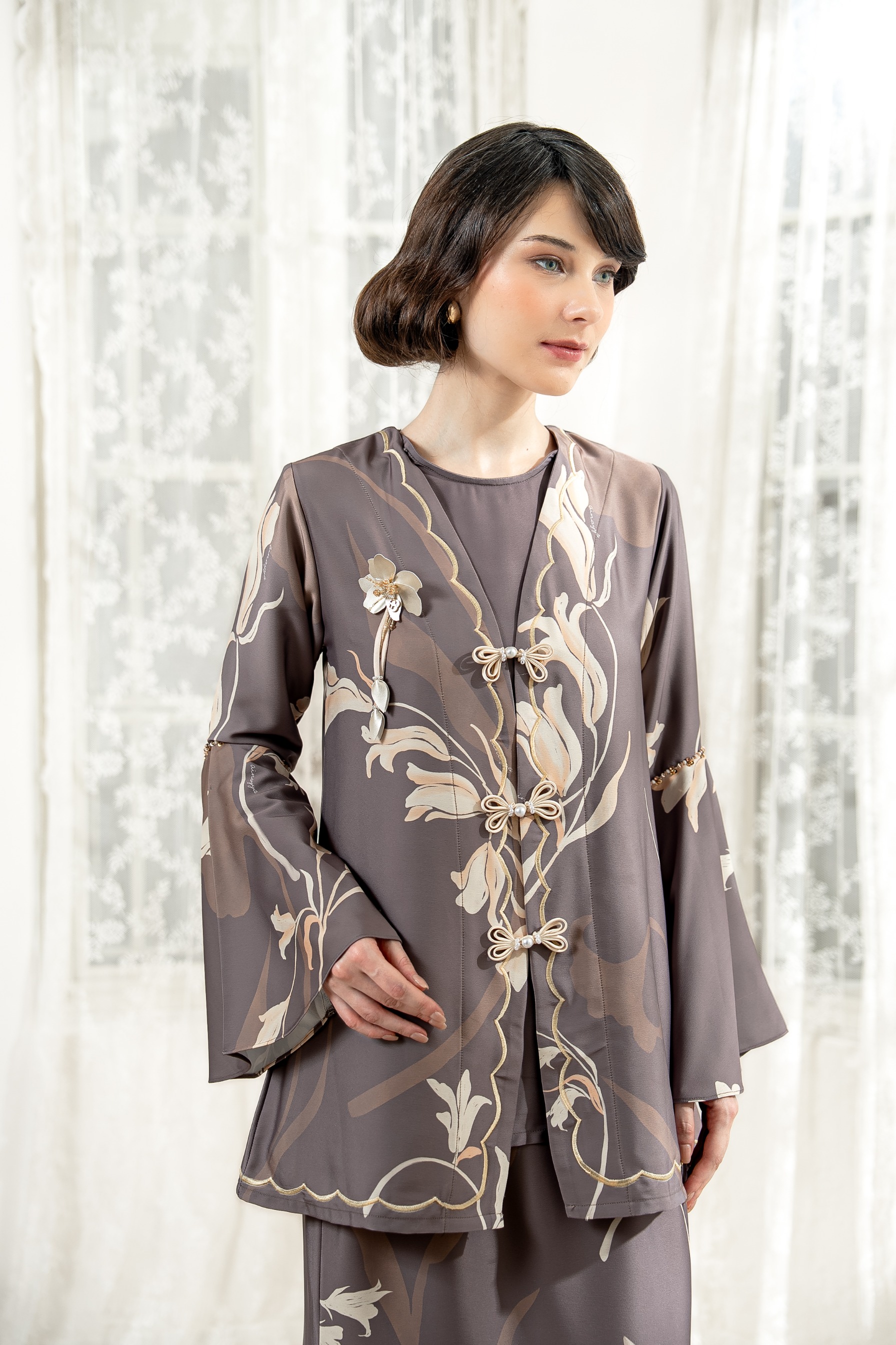 PO Lana Kurung in Misty Taupe