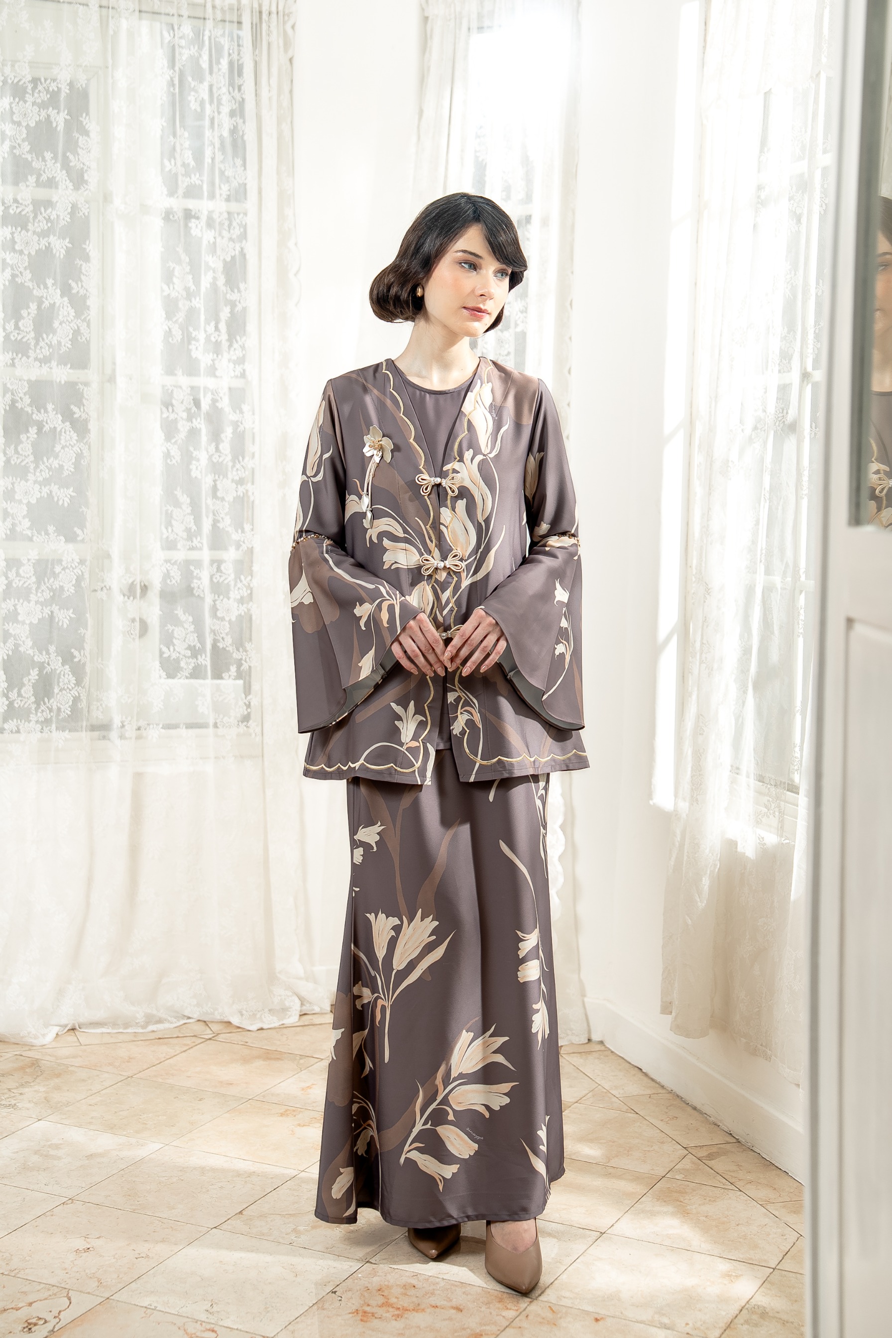 PO Lana Kurung in Misty Taupe