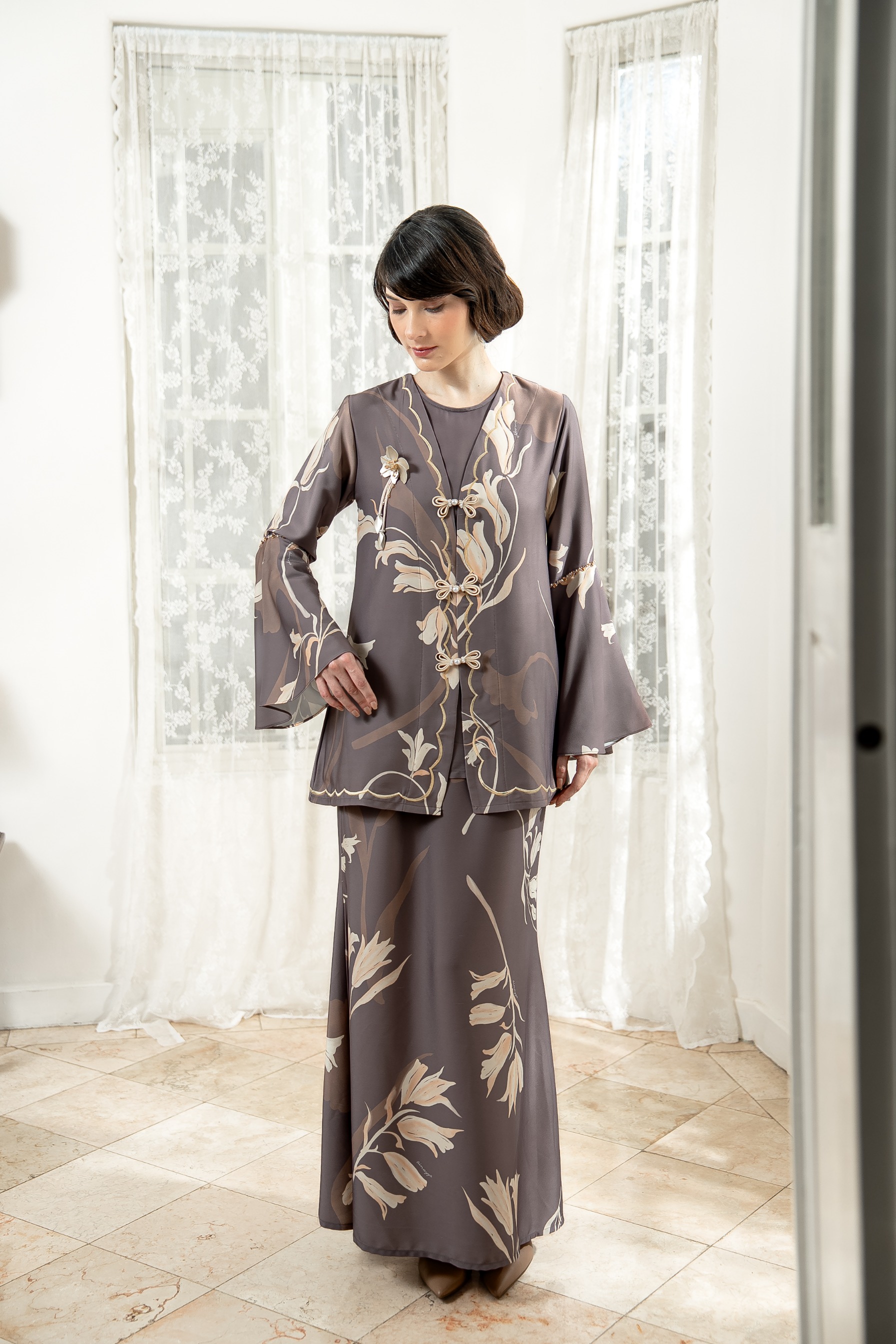 PO Lana Kurung in Misty Taupe