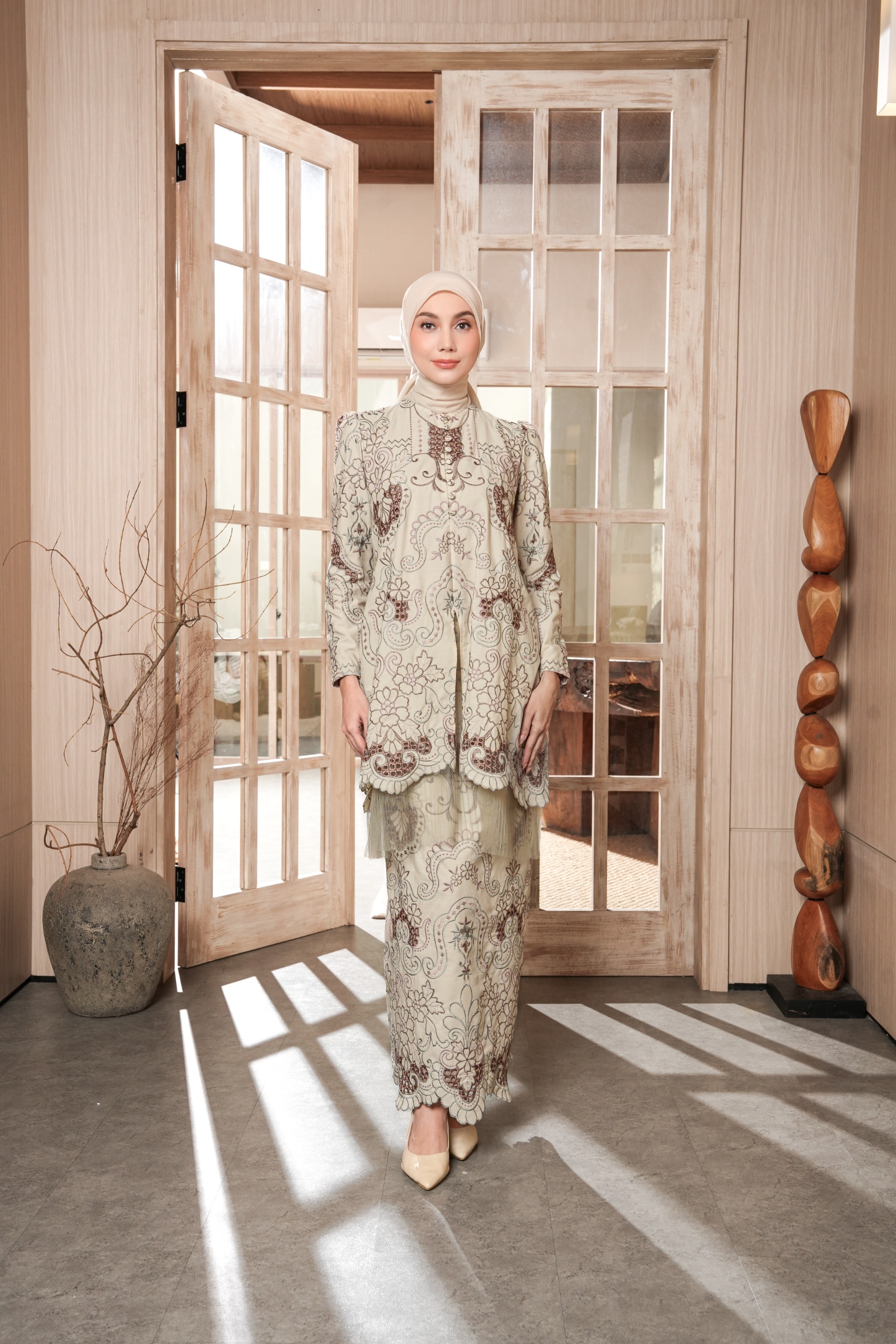 Niskala Kurung in Avo
