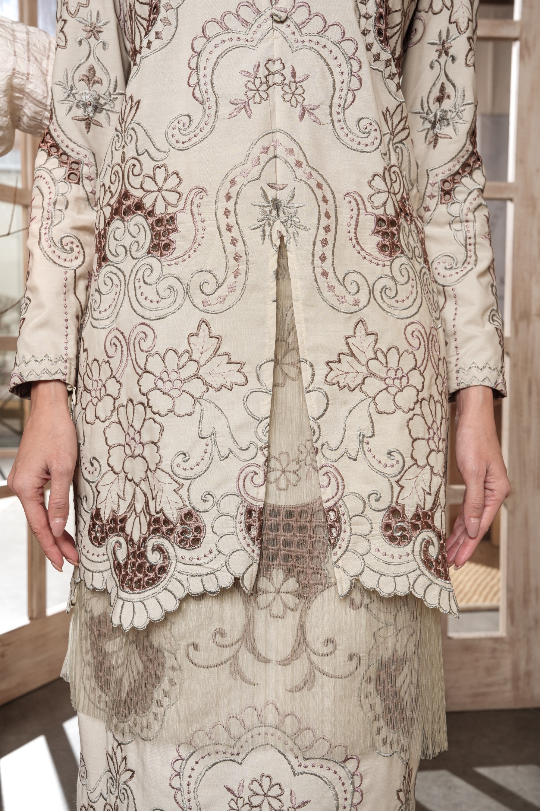 Niskala Kurung in Avo
