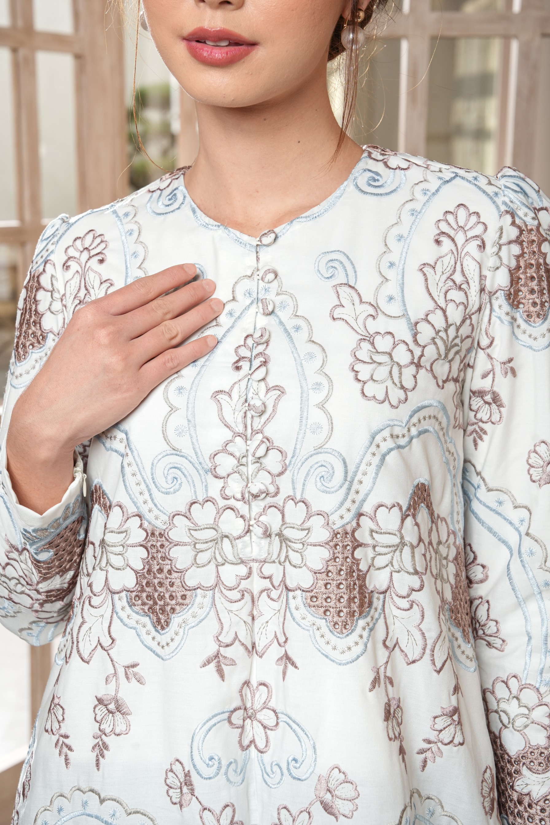 Niskala Kurung in Pearl