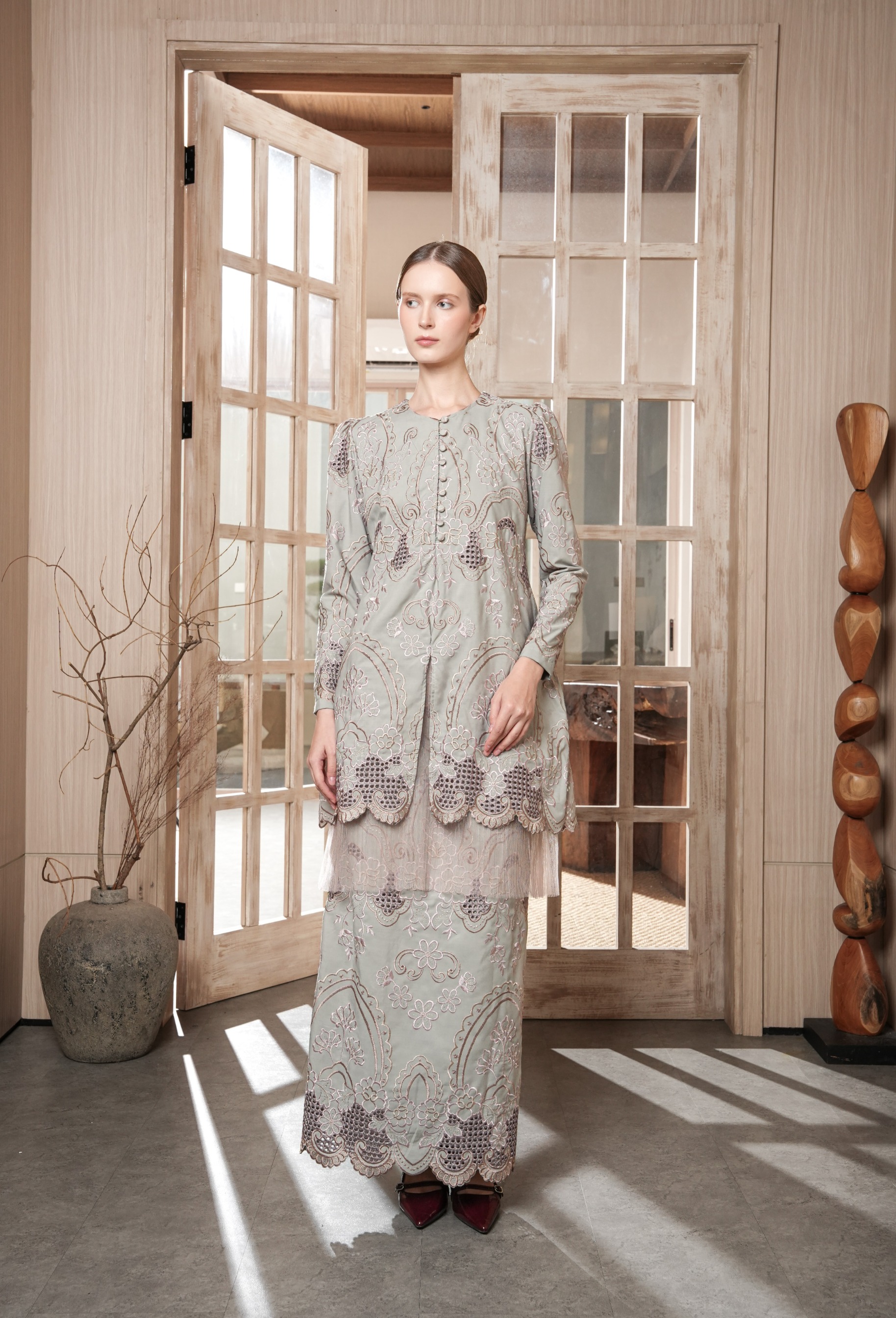 Niskala Kurung in Fern