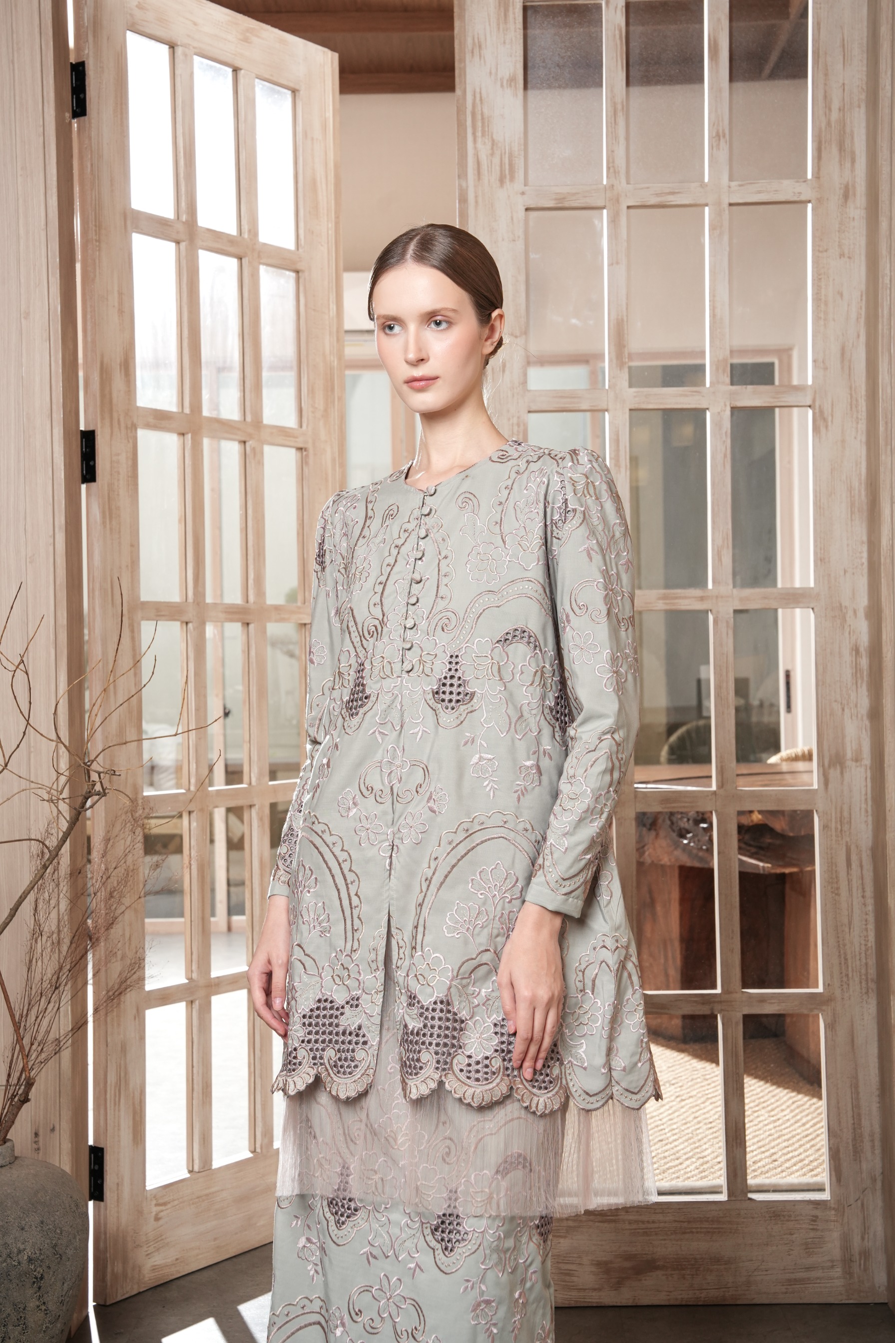 Niskala Kurung in Fern