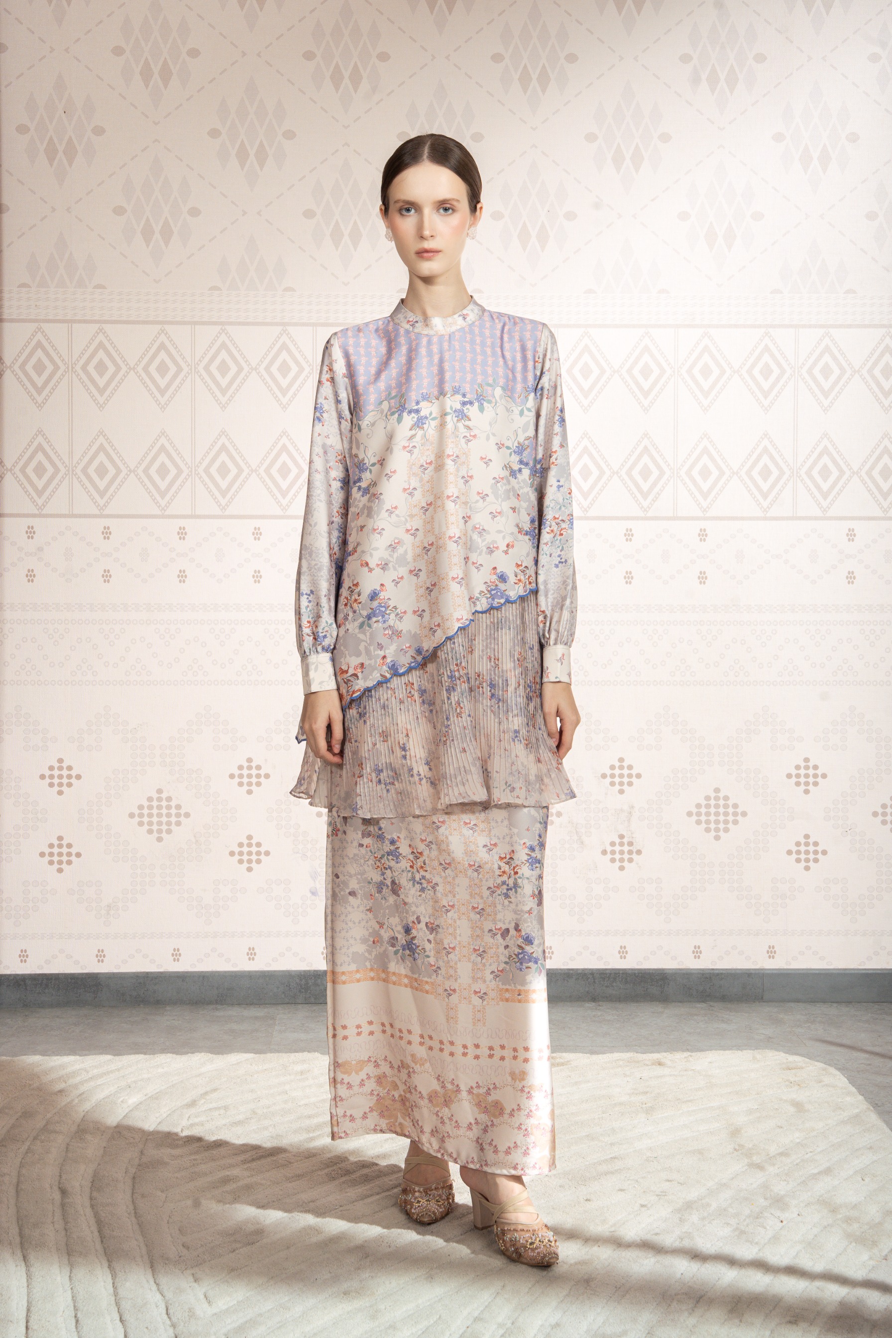 Sylviora Kurung in Light Daisy