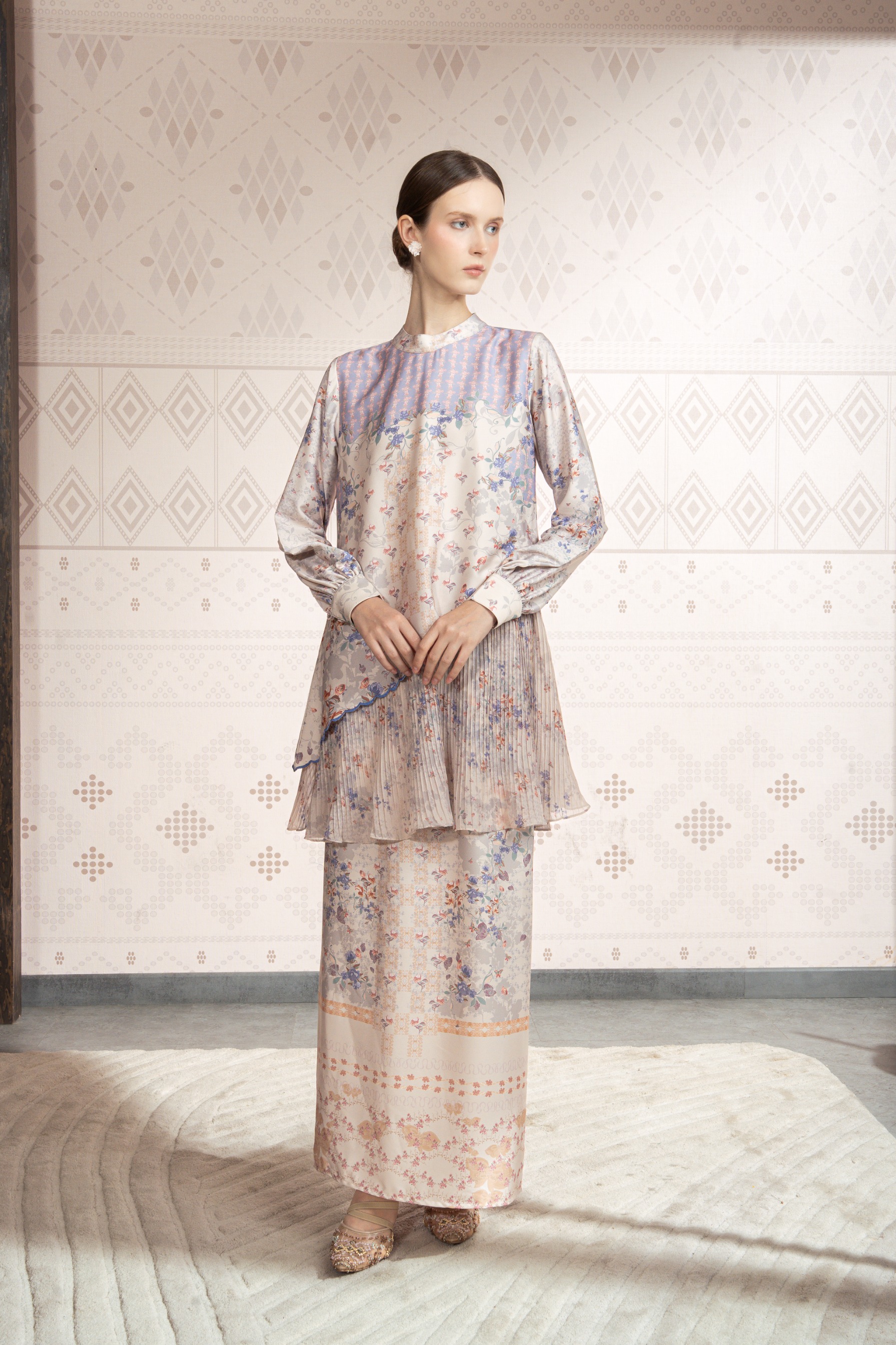 Sylviora Kurung in Light Daisy