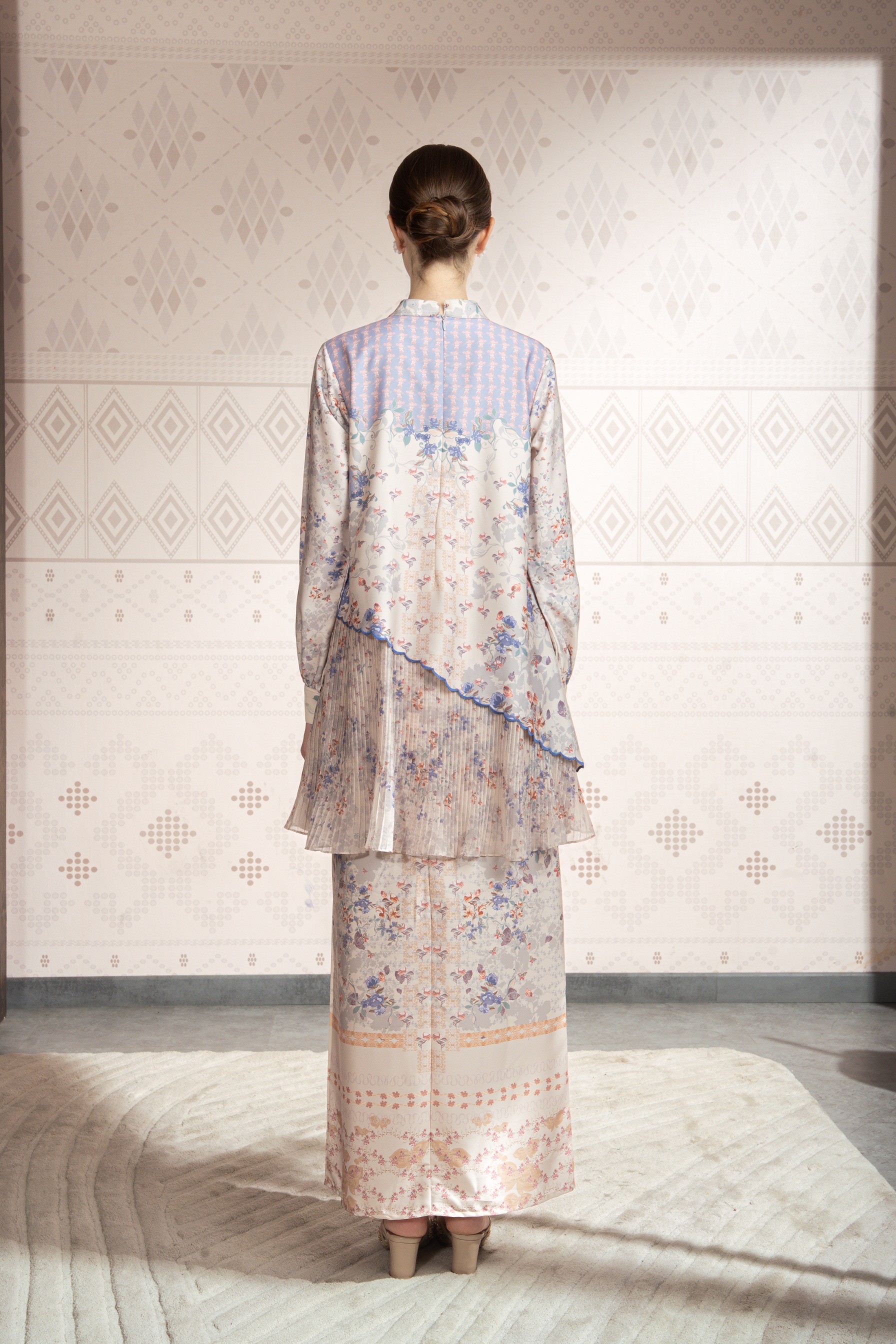 Sylviora Kurung in Light Daisy
